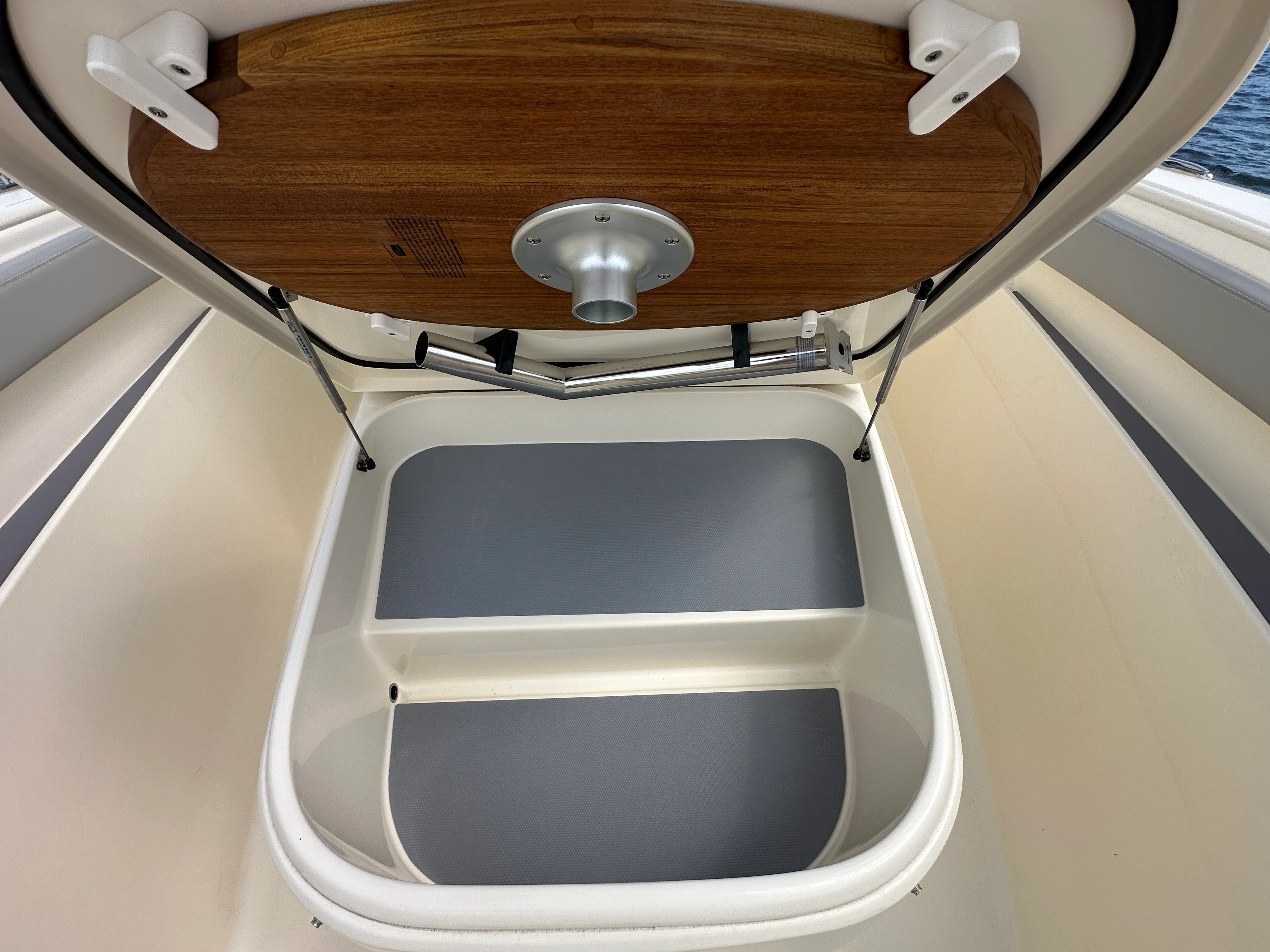 2024 Scout 305LXF Image Thumbnail #20