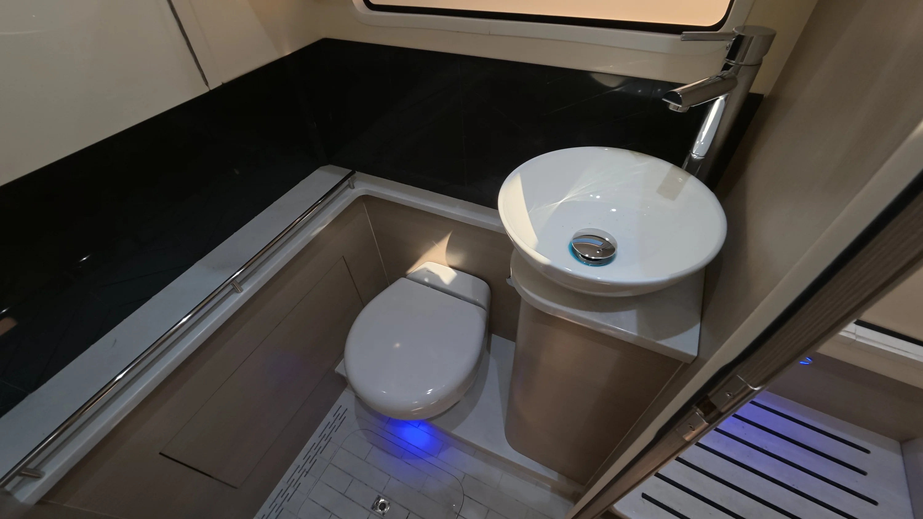 2024 Scout 377 LXF Image Thumbnail #27