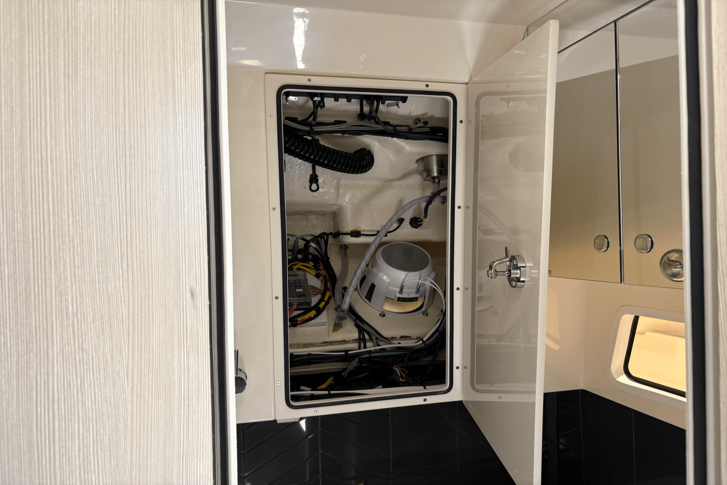 2024 Scout 377 LXF Image Thumbnail #33