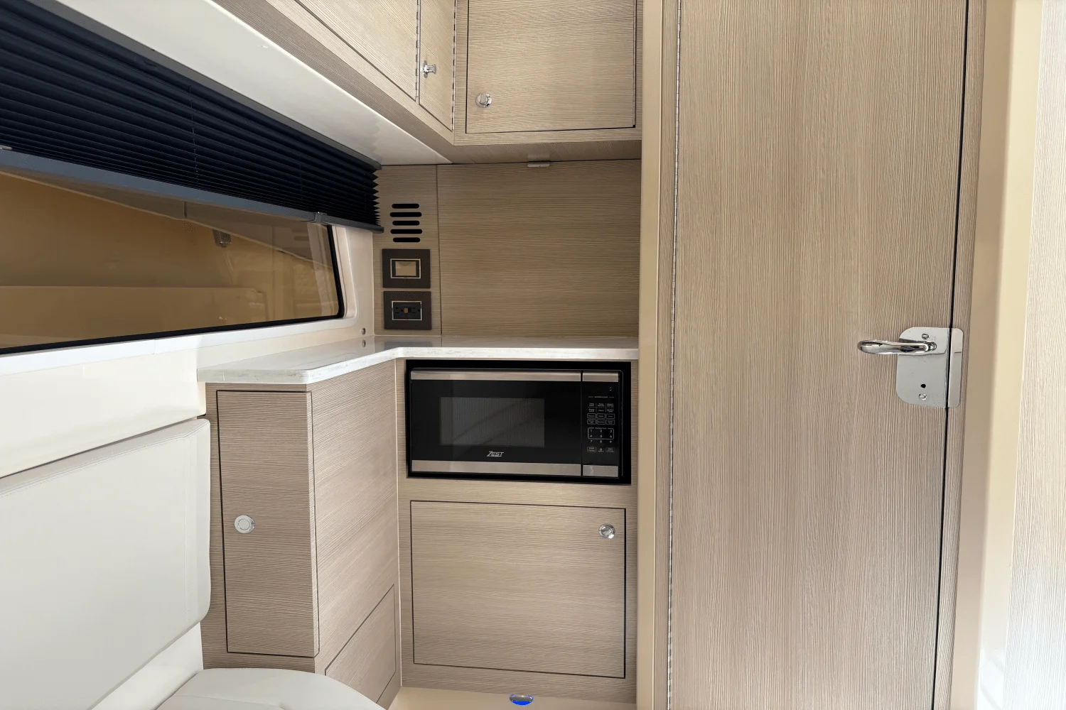 2024 Scout 377 LXF Image Thumbnail #28