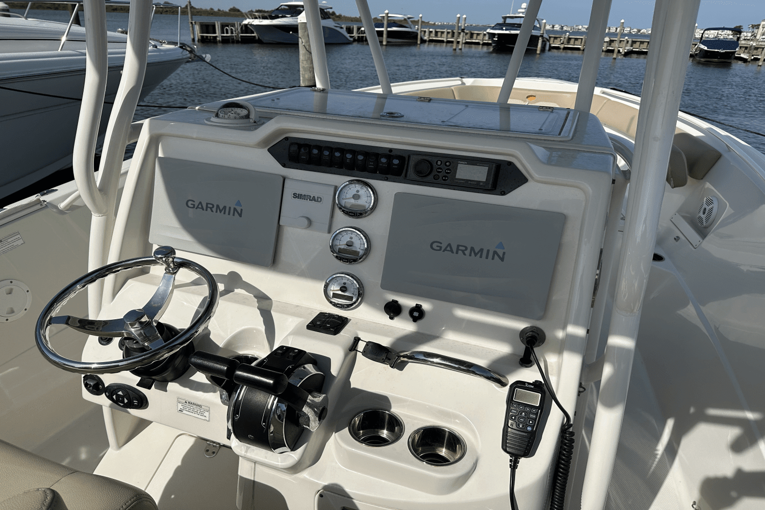 2017 Sailfish 270 CC Image Thumbnail #11