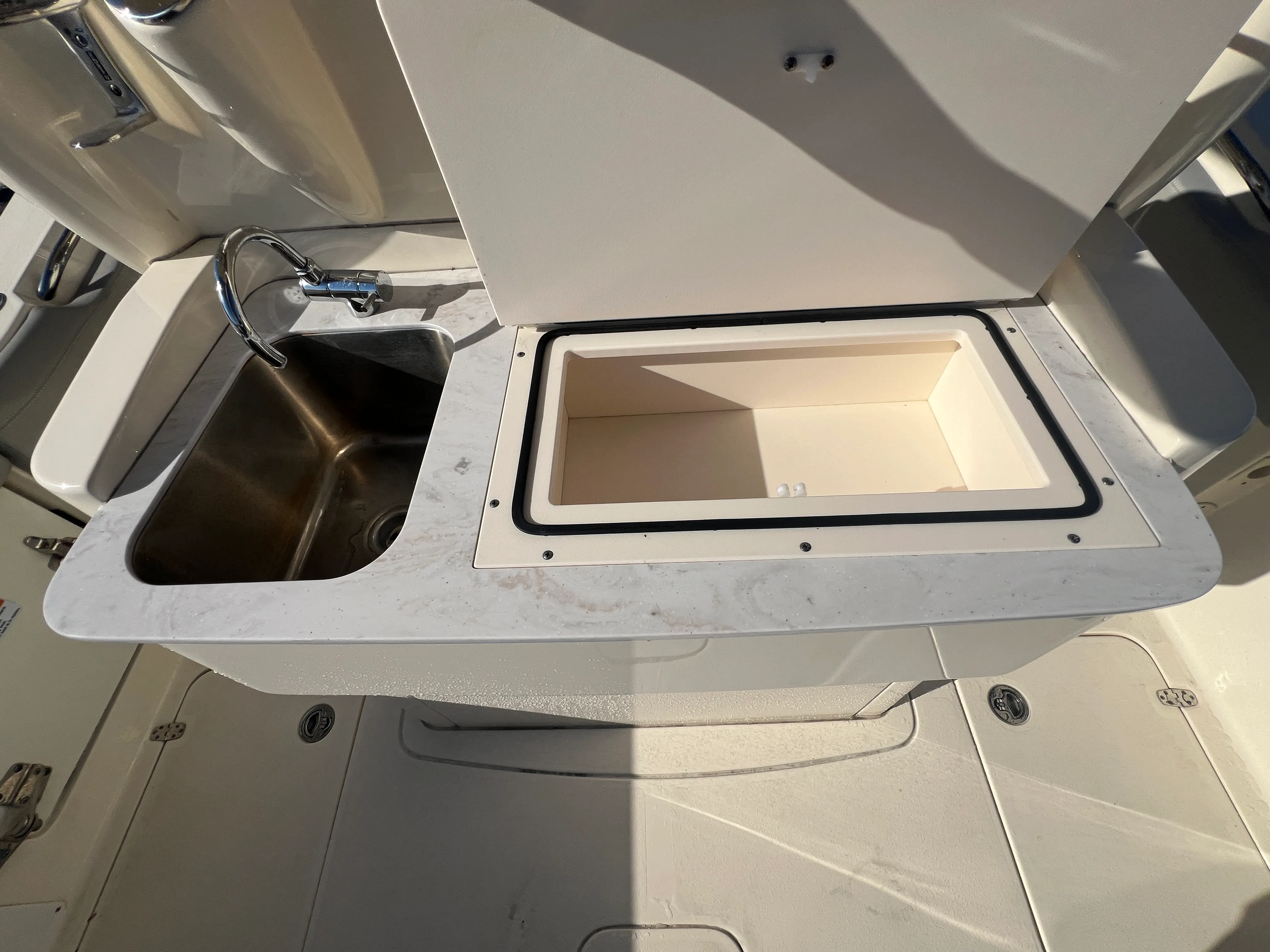 2024 Scout 305LXF Image Thumbnail #14