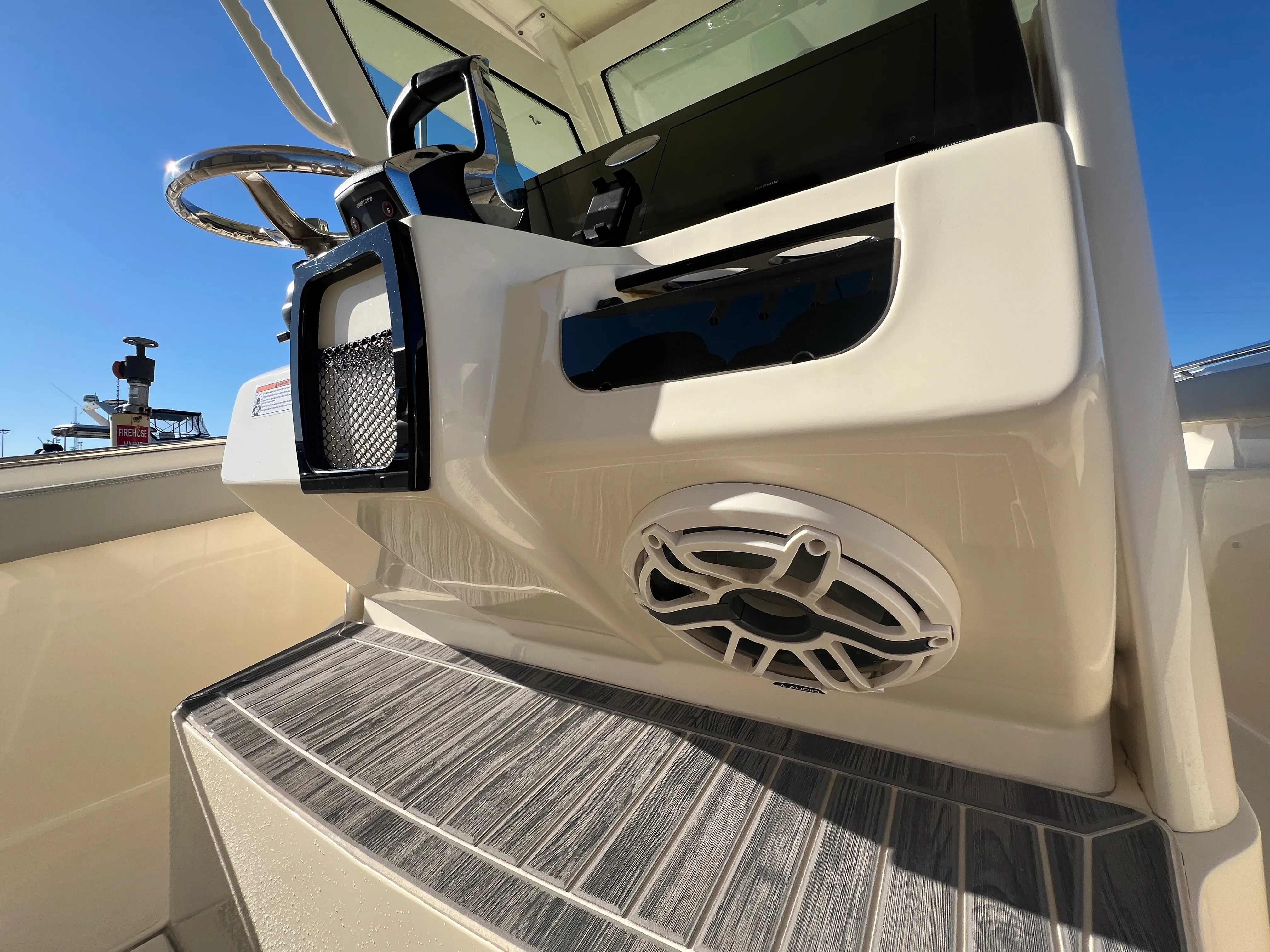 2024 Scout 305LXF Image Thumbnail #19