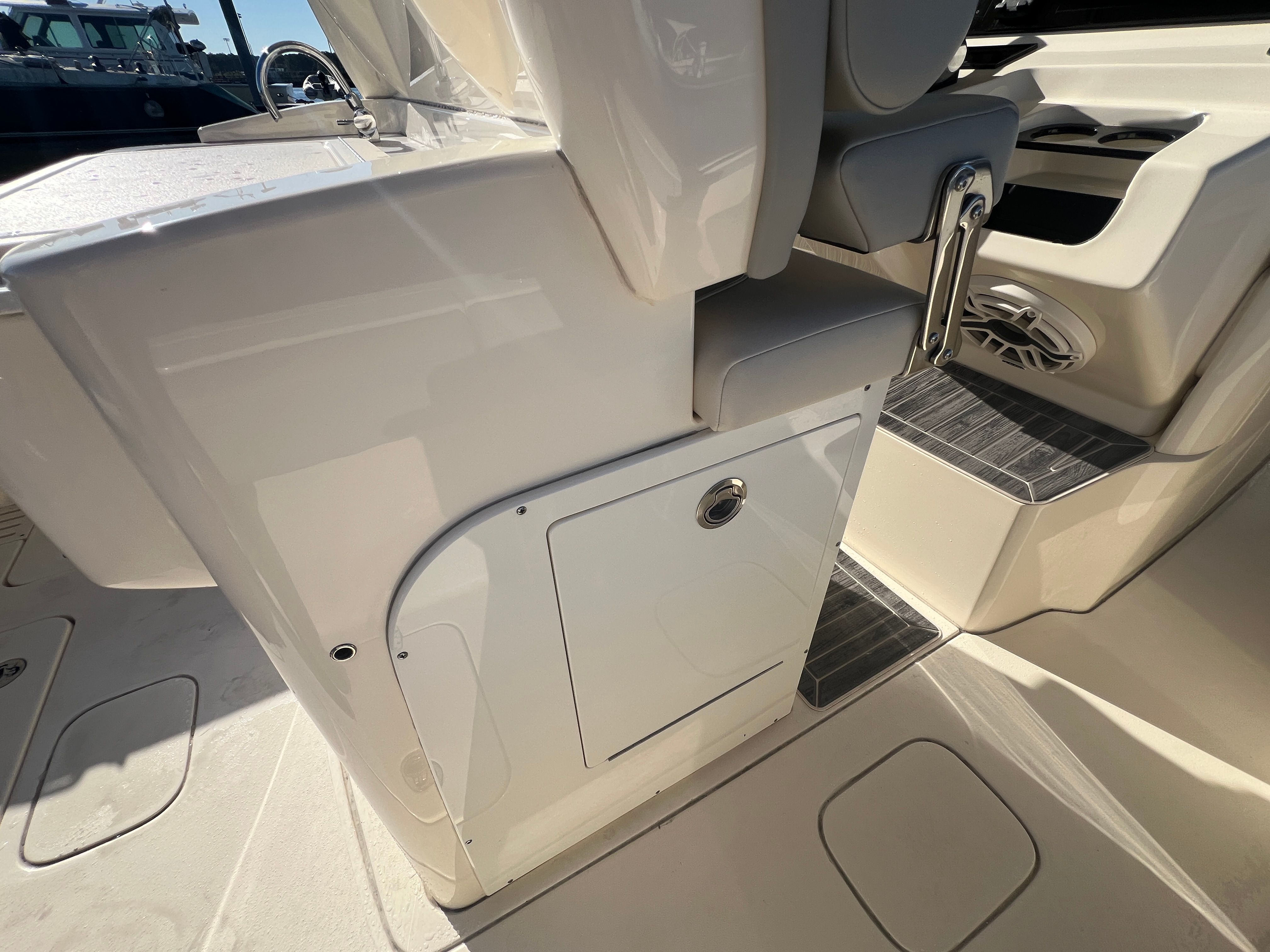 2024 Scout 305LXF Image Thumbnail #16