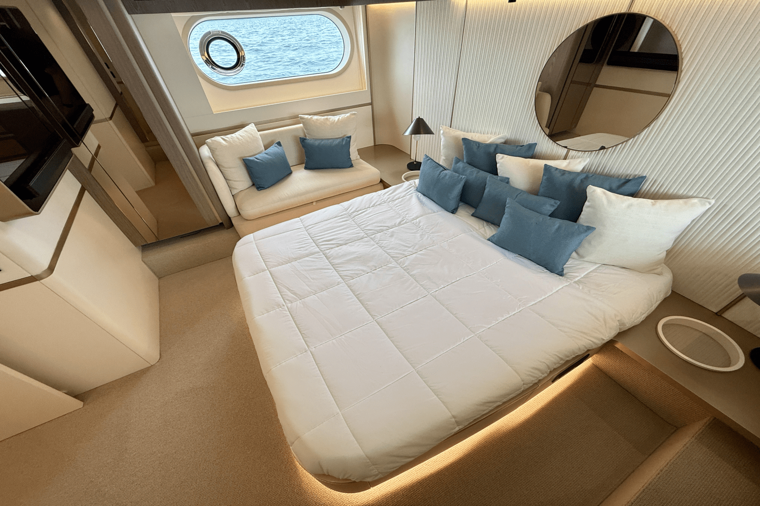 2026 Azimut
                                                             Magellano 60 Image Thumbnail #57