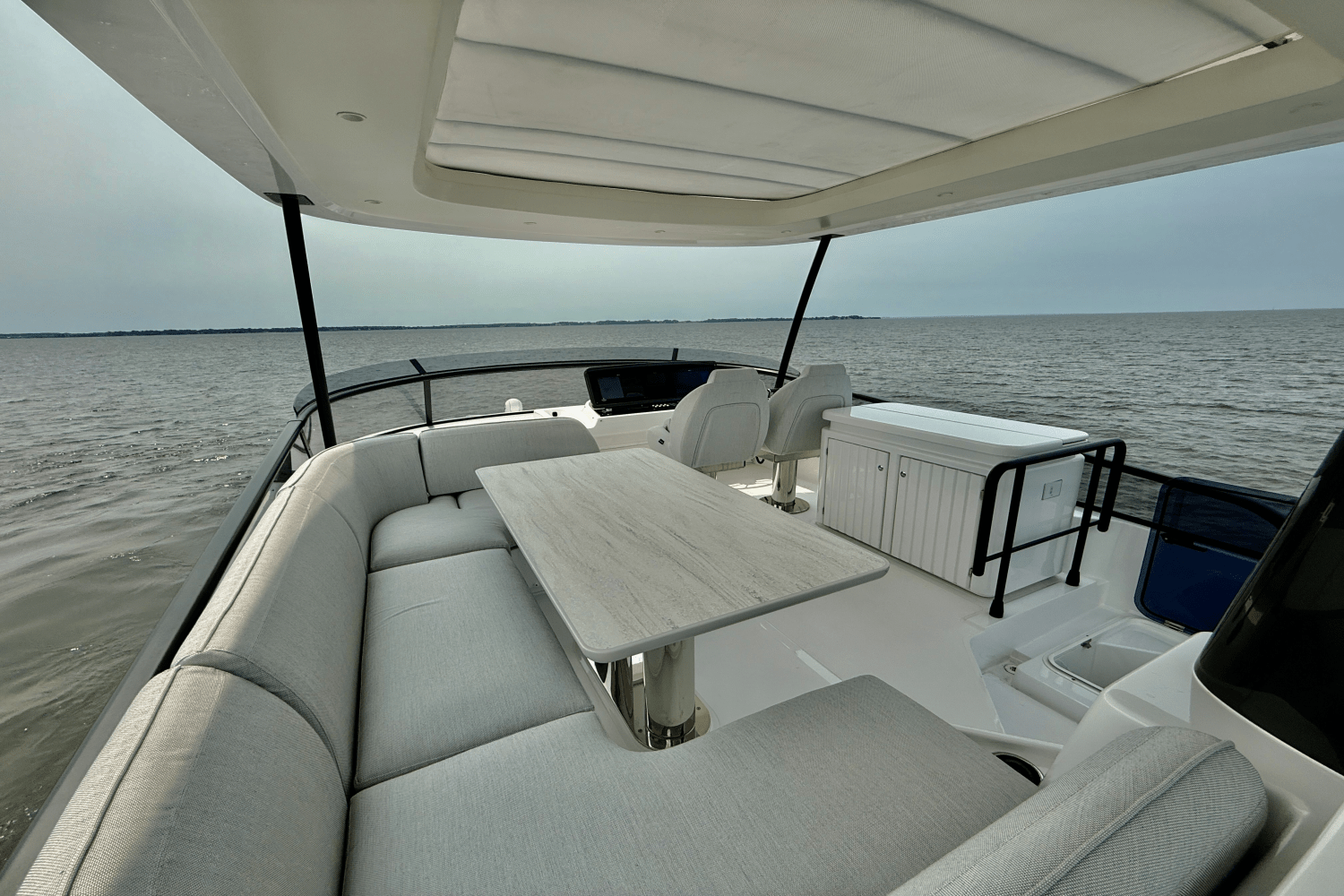 2026 Azimut
                                                             Magellano 60 Image Thumbnail #77