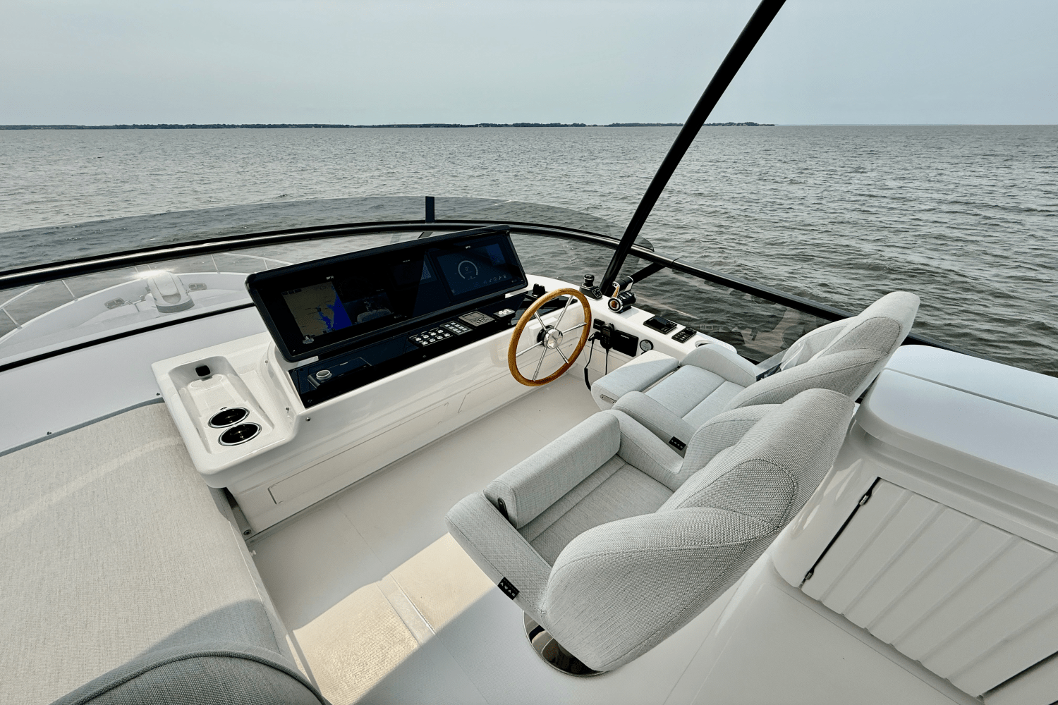 2026 Azimut
                                                             Magellano 60 Image Thumbnail #82