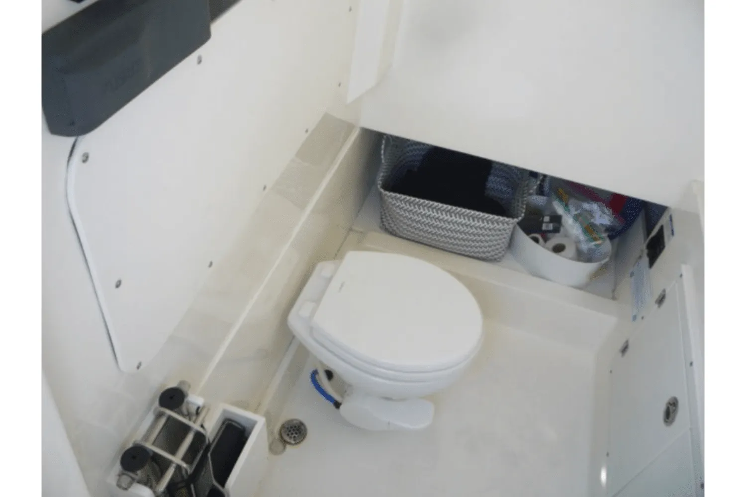 2017 Boston Whaler 330 OUTRAGE Image Thumbnail #19