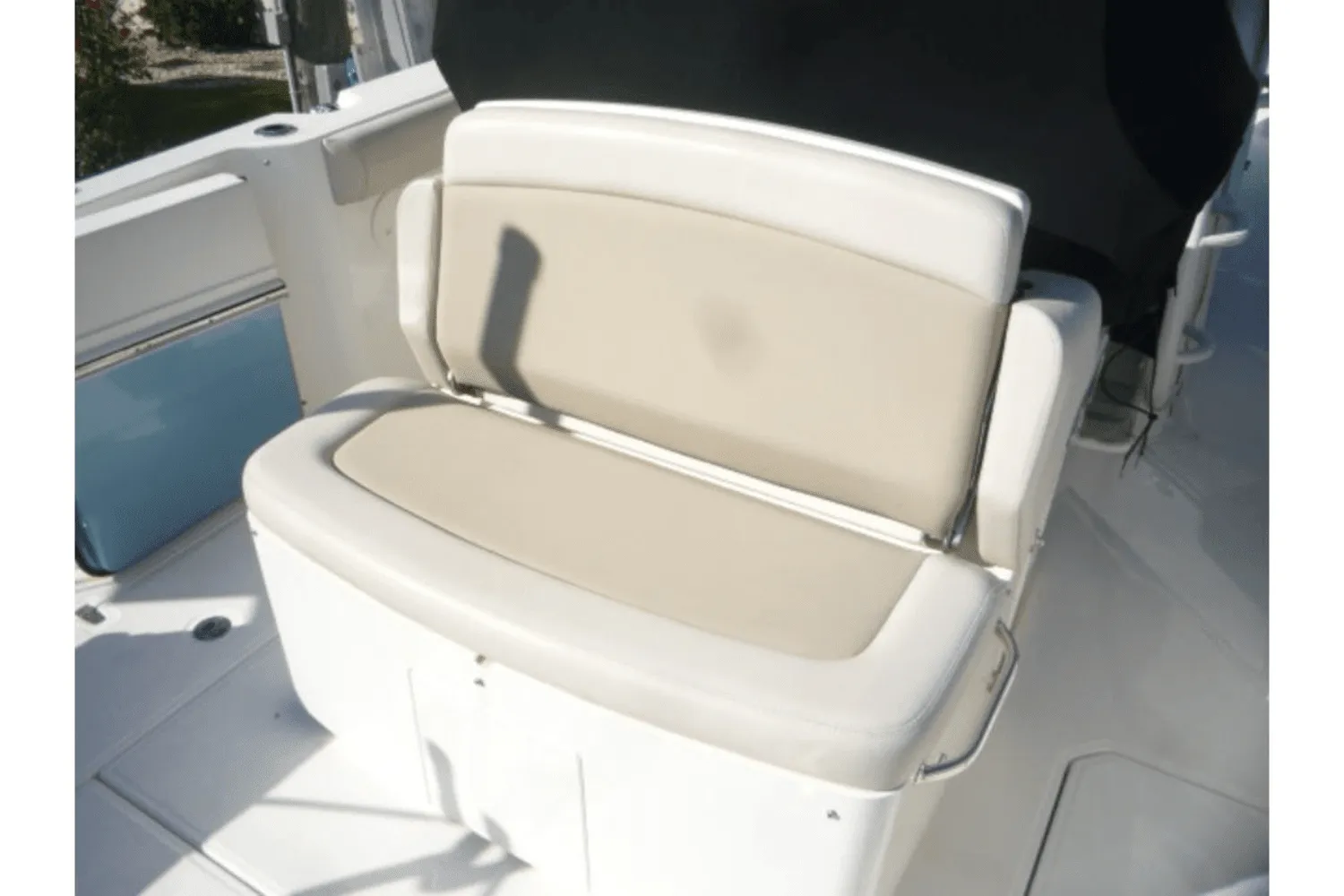 2017 Boston Whaler 330 OUTRAGE Image Thumbnail #9