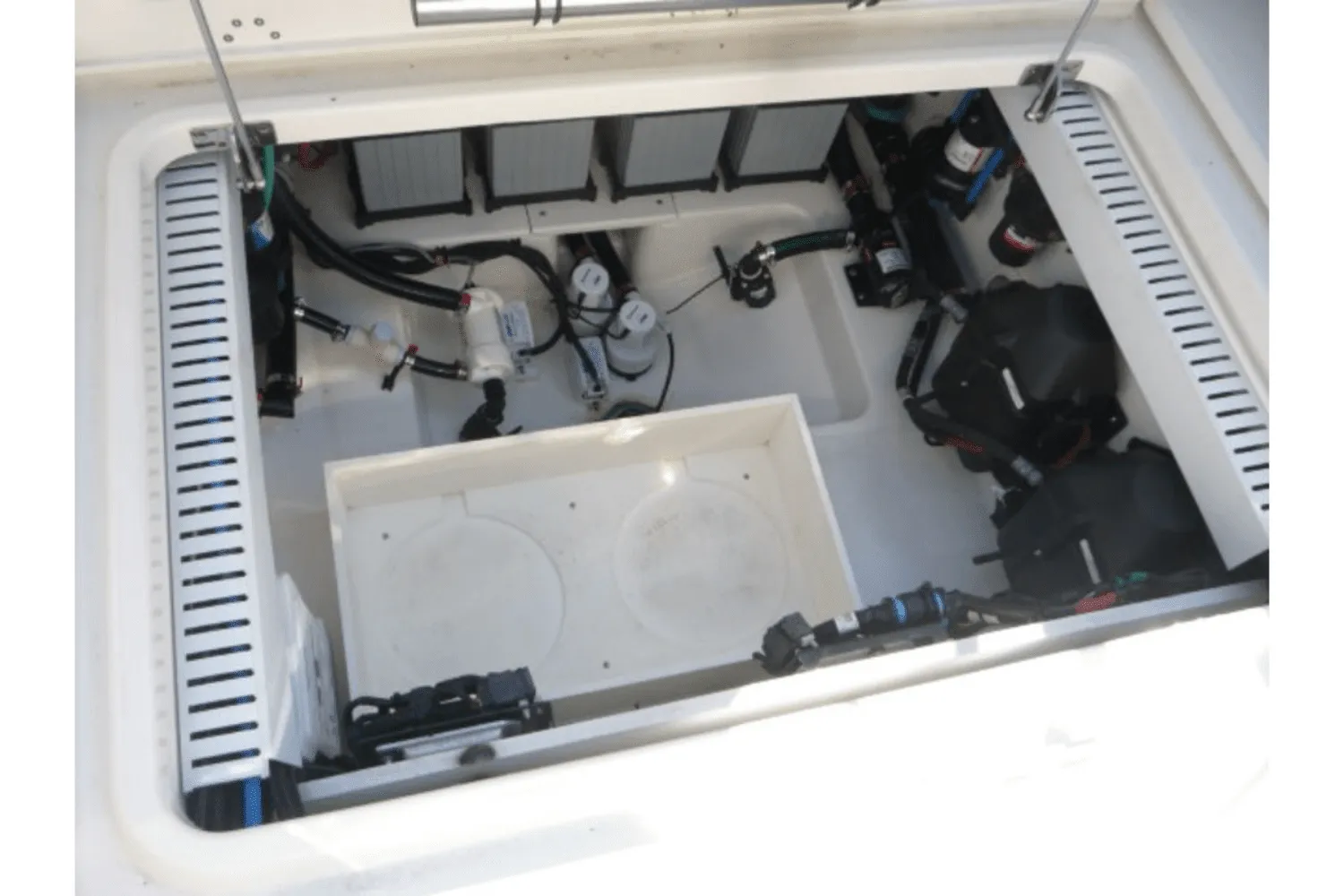 2017 Boston Whaler 330 OUTRAGE Image Thumbnail #4