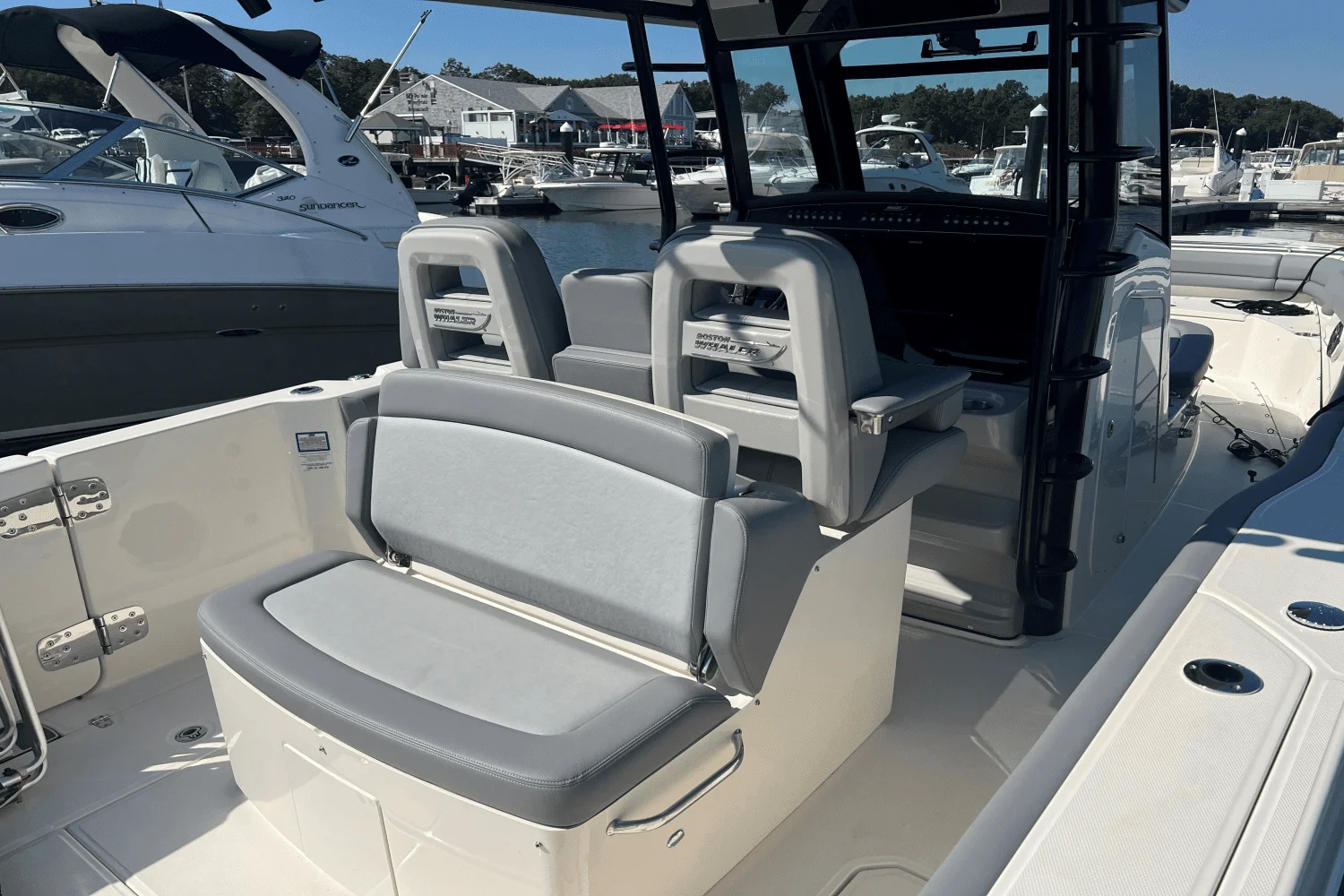 2023 Boston Whaler 330 OUTRAGE Image Thumbnail #5