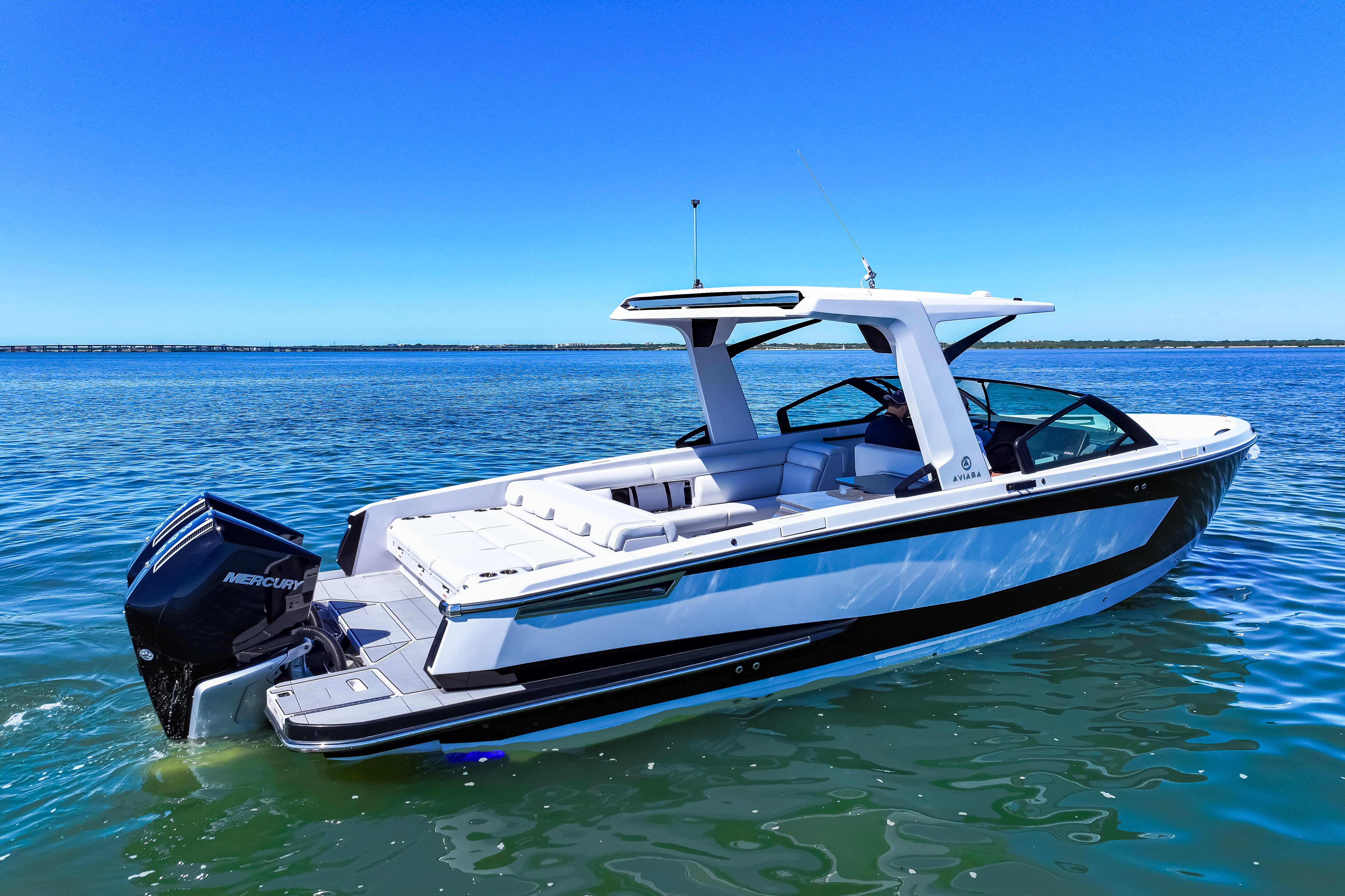 2024 Aviara AV32 Outboard Image Thumbnail #14