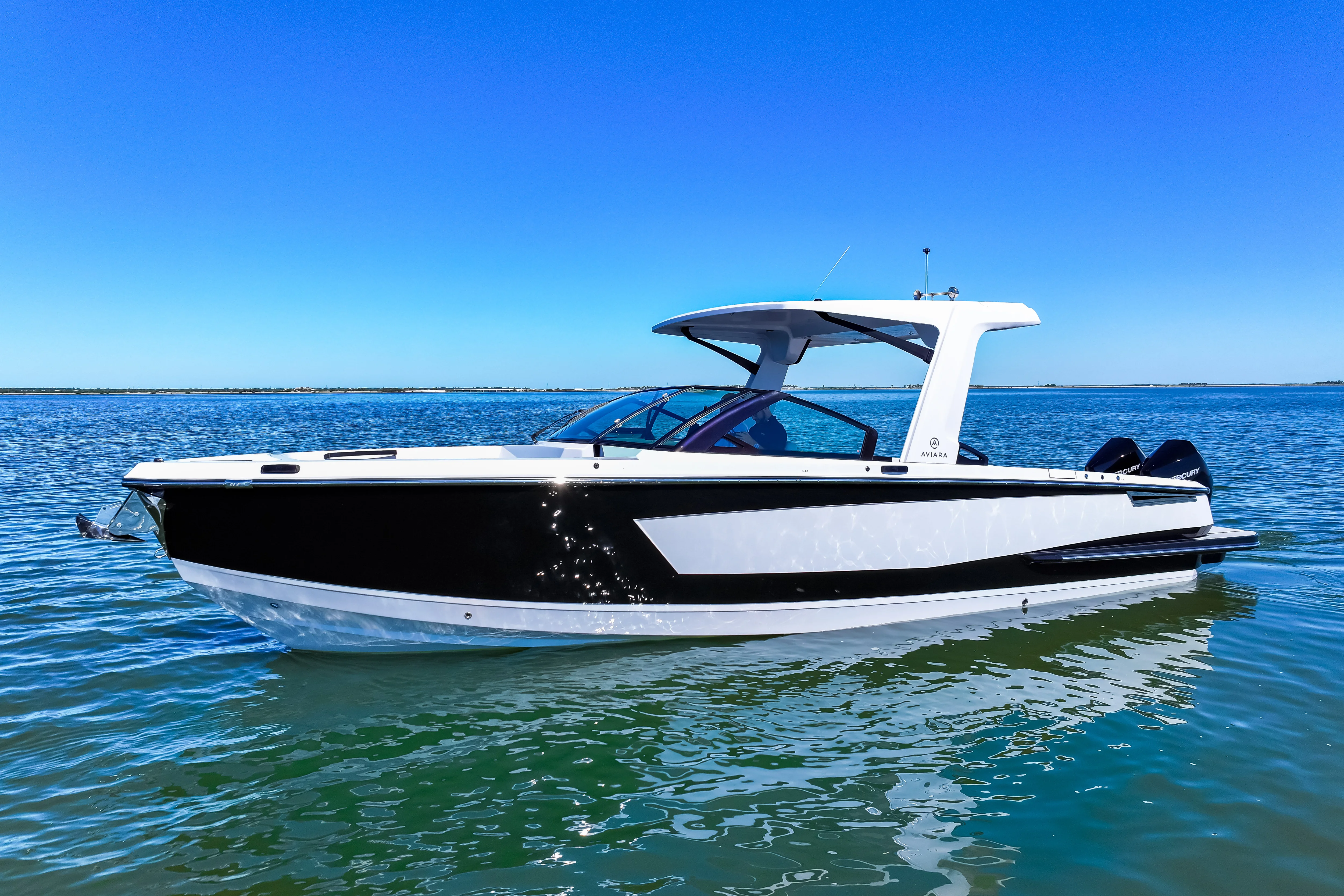 2024 Aviara AV32 Outboard Image Thumbnail #9