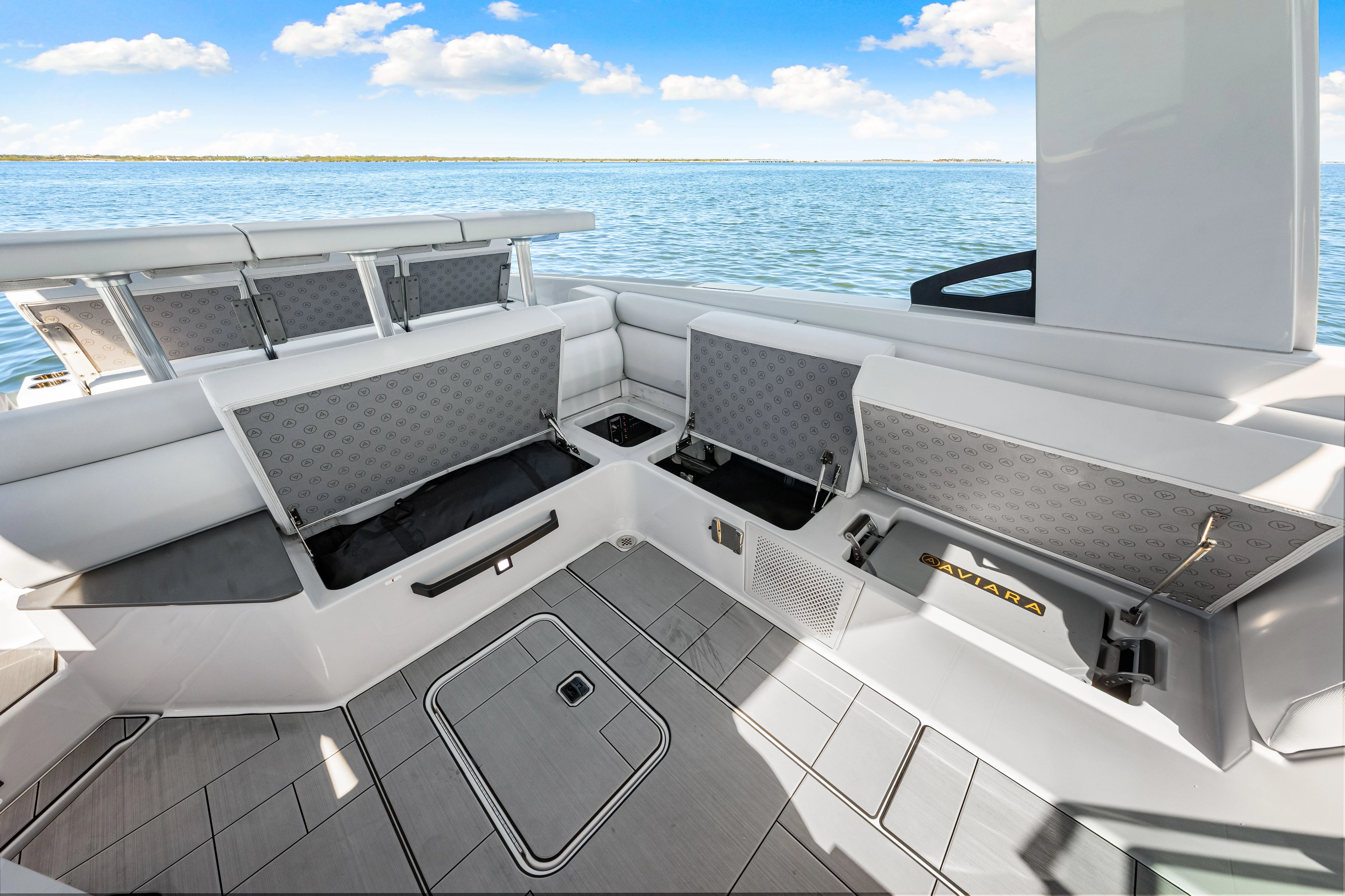 2024 Aviara AV32 Outboard Image Thumbnail #59