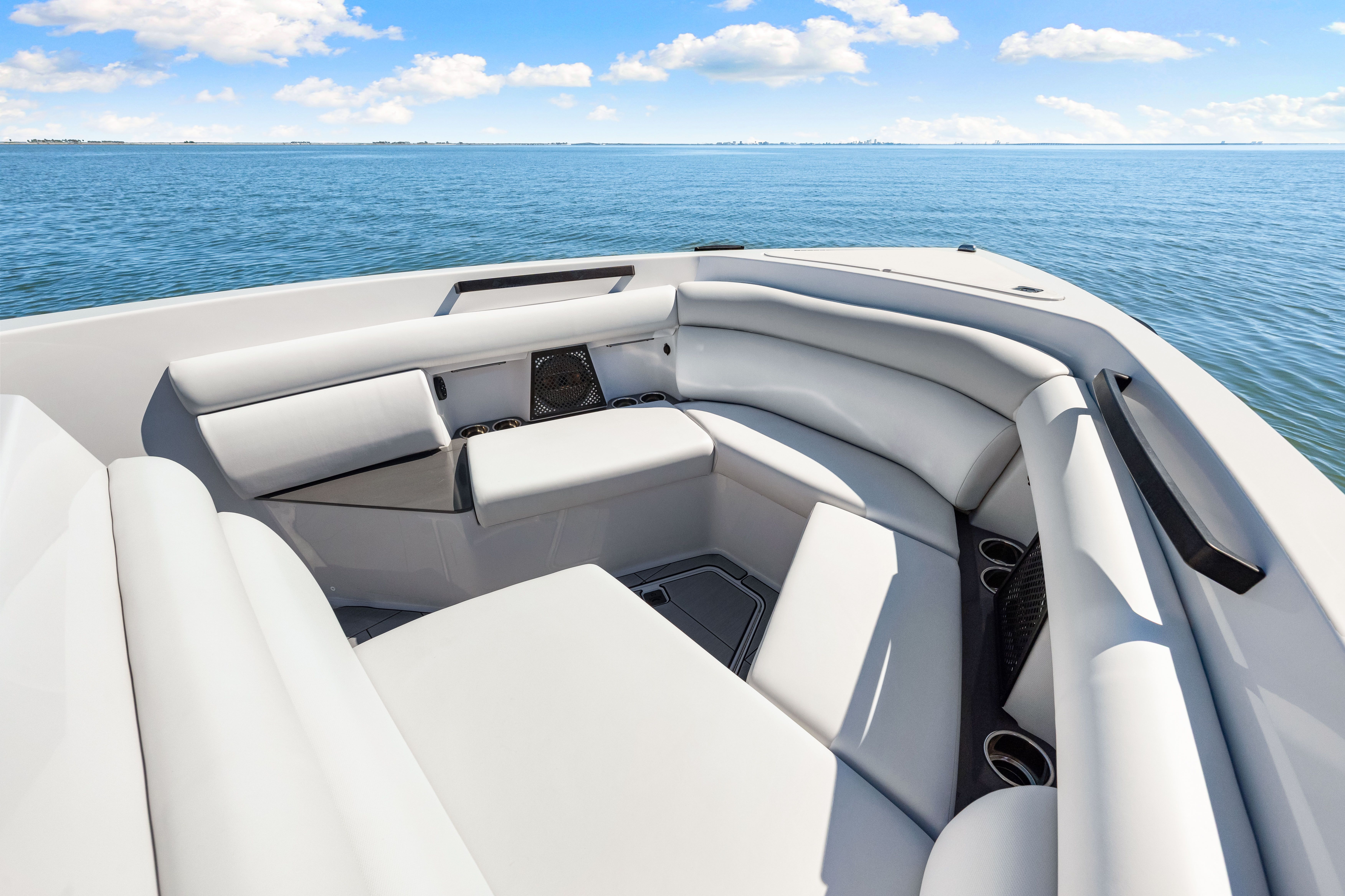 2024 Aviara AV32 Outboard Image Thumbnail #55