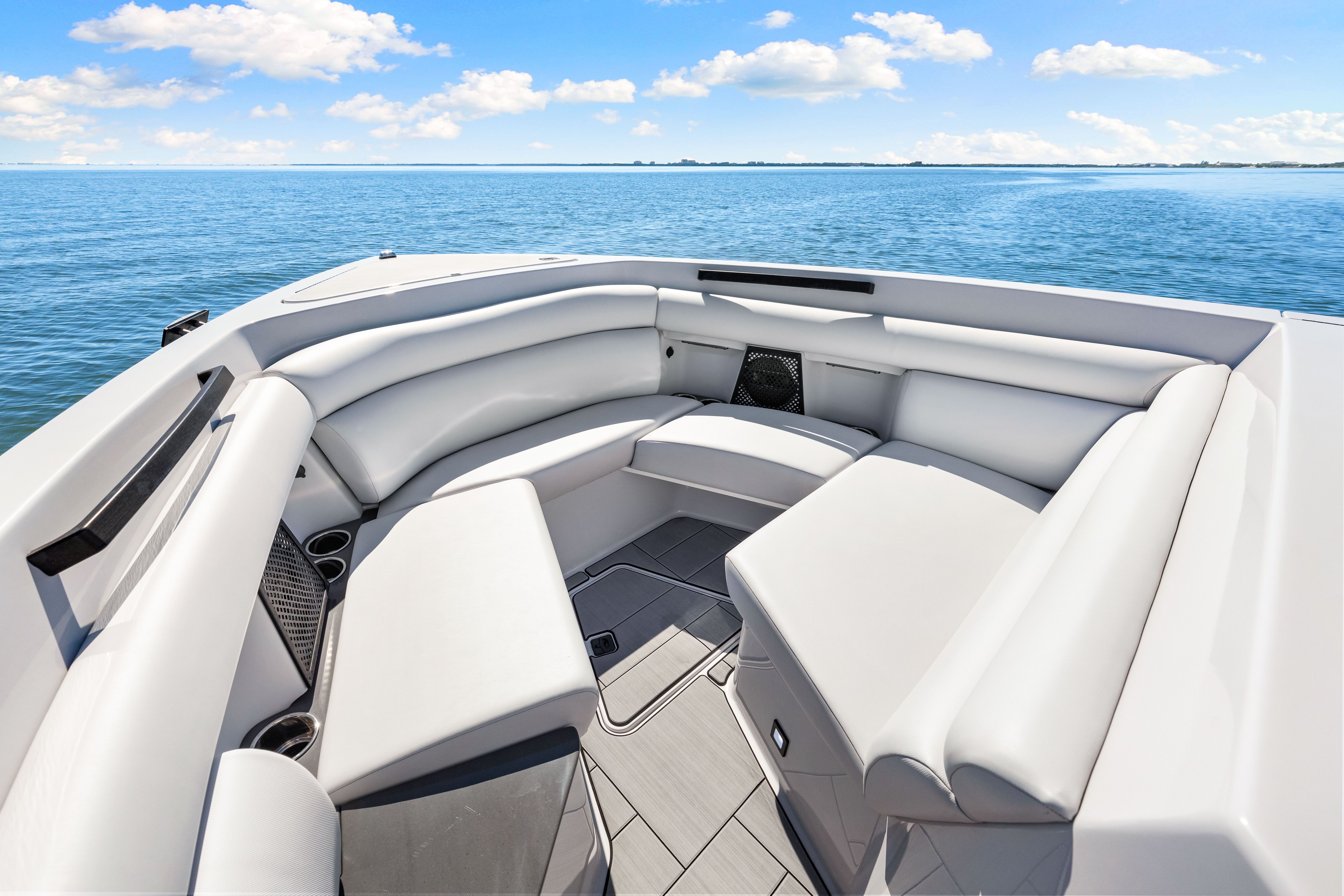 2024 Aviara AV32 Outboard Image Thumbnail #54