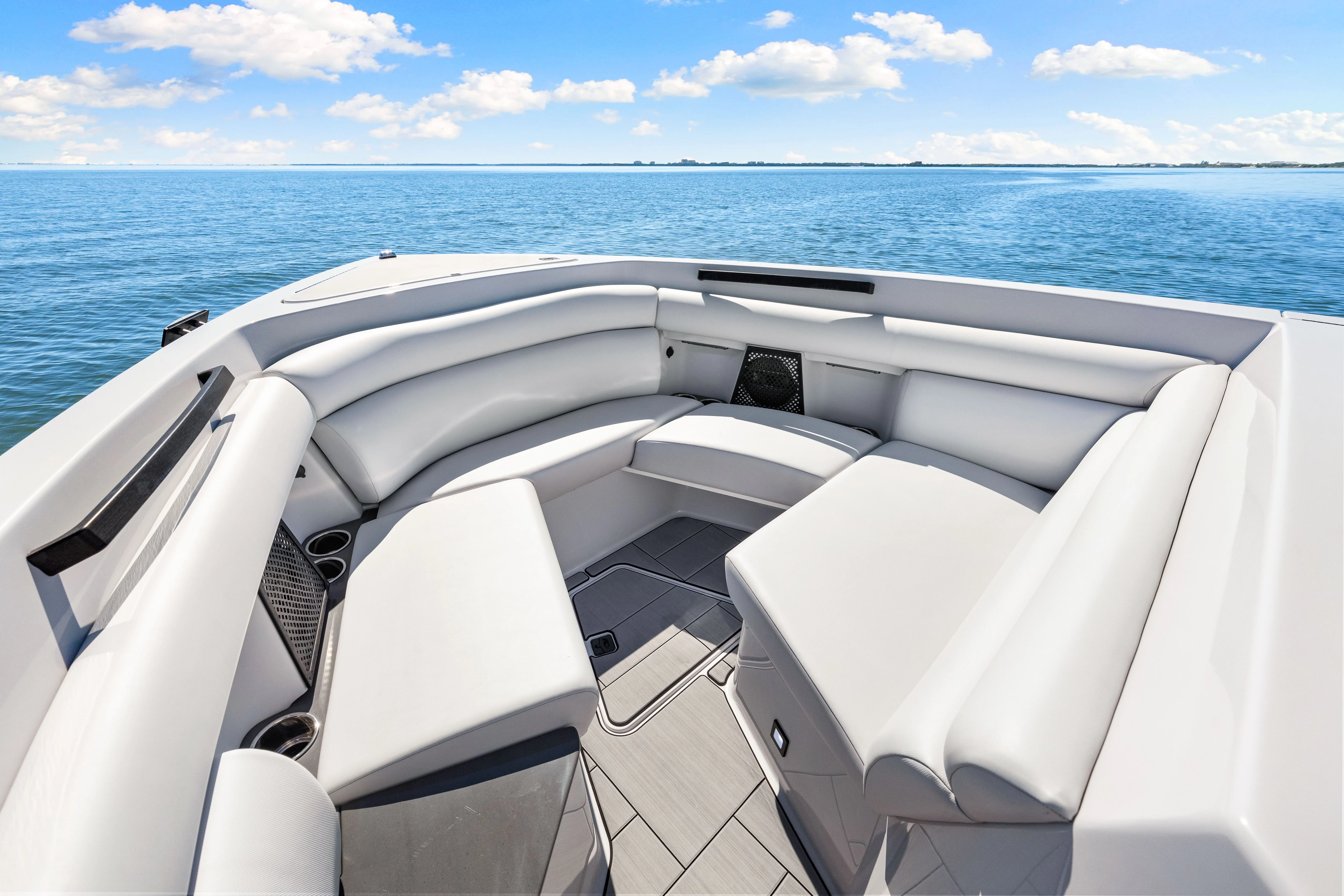 2024 Aviara AV32 Outboard Image Thumbnail #54