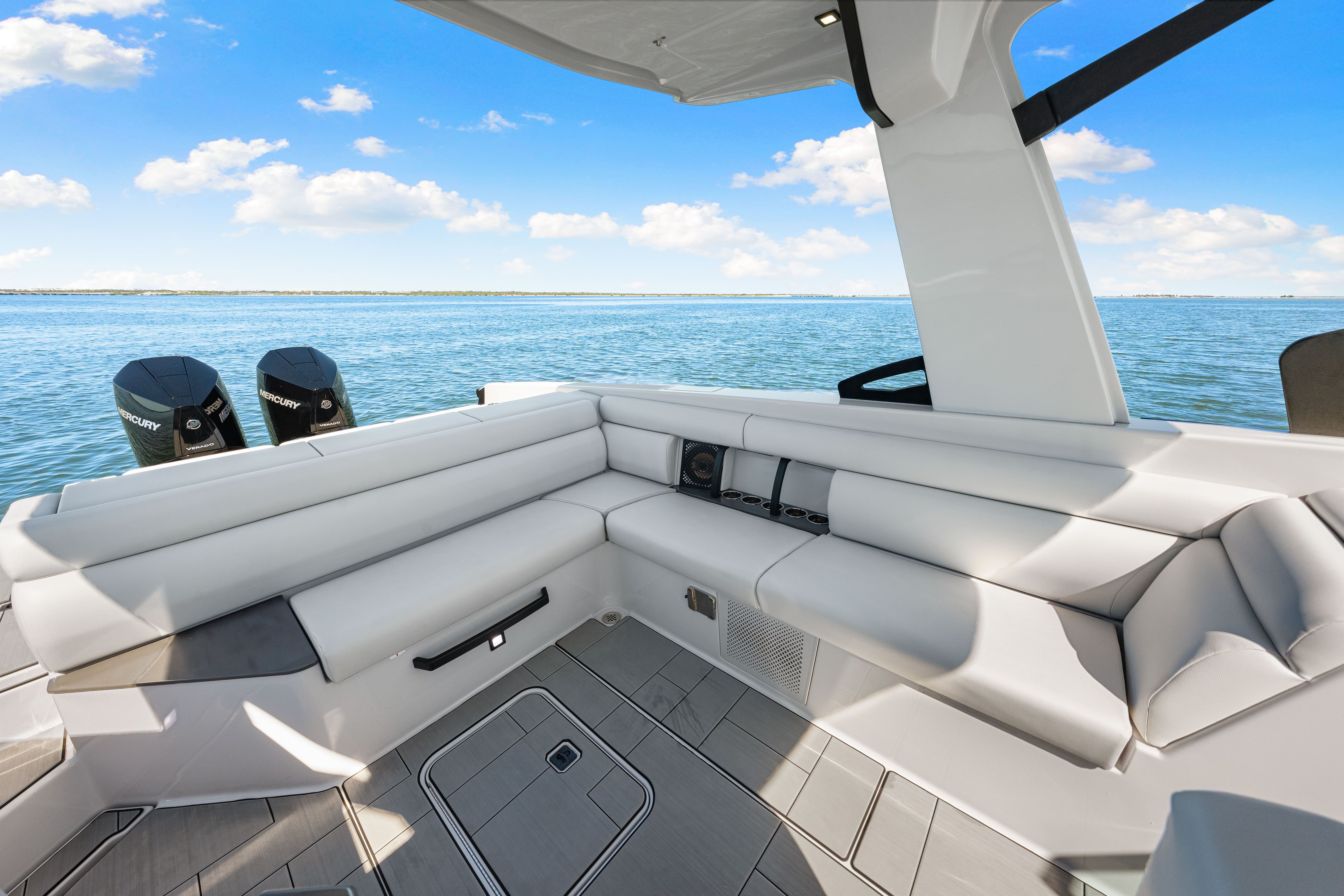 2024 Aviara AV32 Outboard Image Thumbnail #46