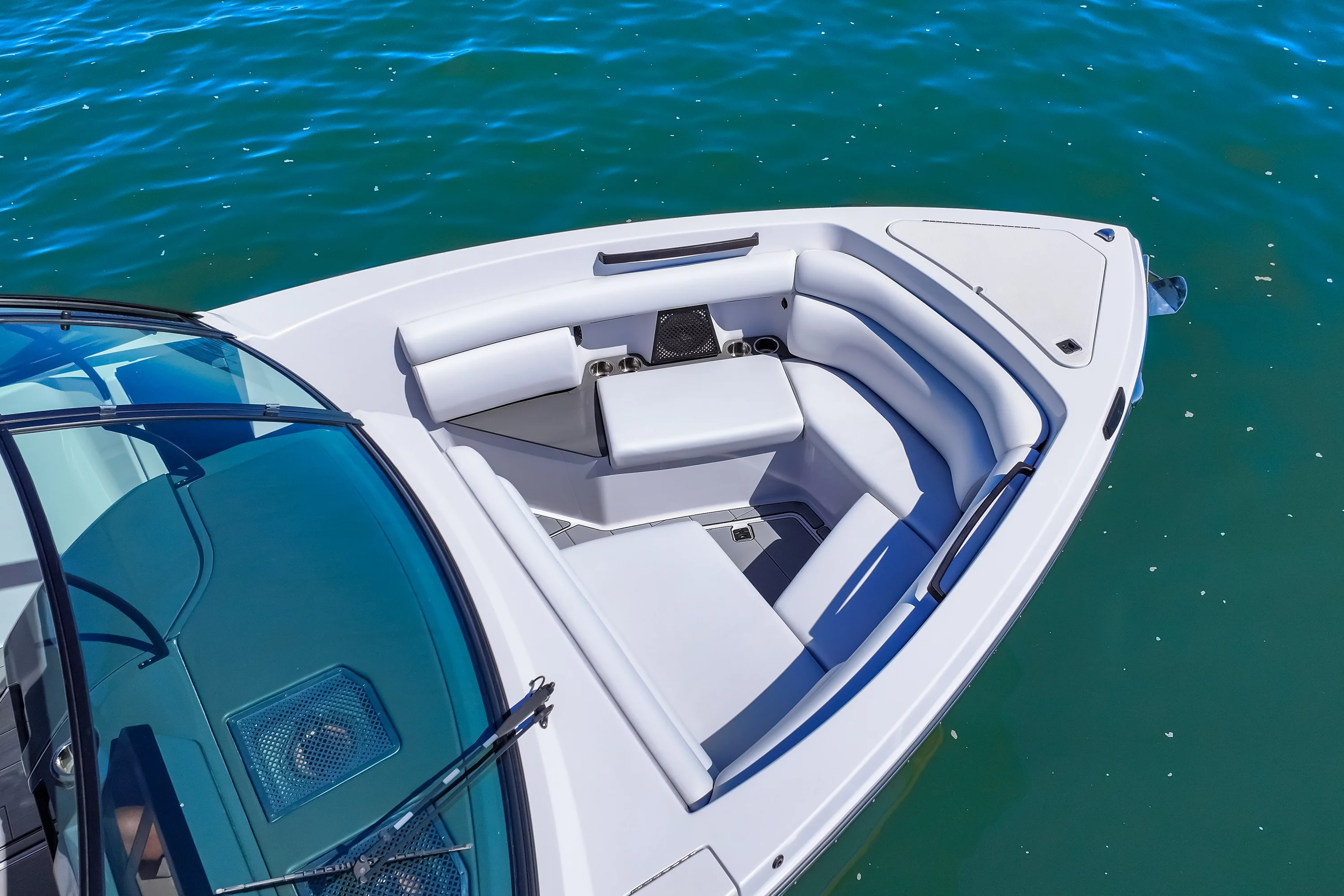 2024 Aviara AV32 Outboard Image Thumbnail #4