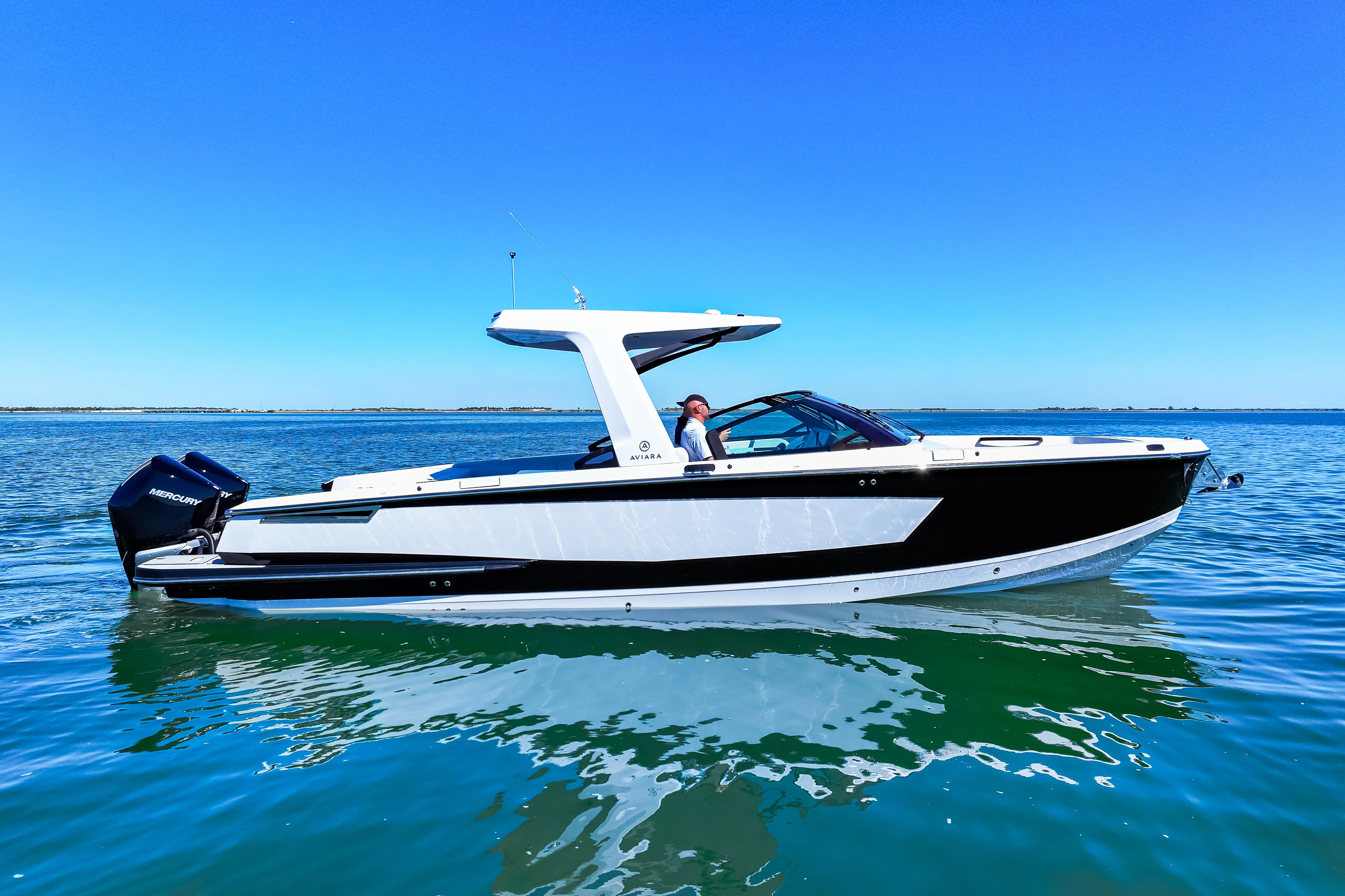 2024 Aviara AV32 Outboard Image Thumbnail #0