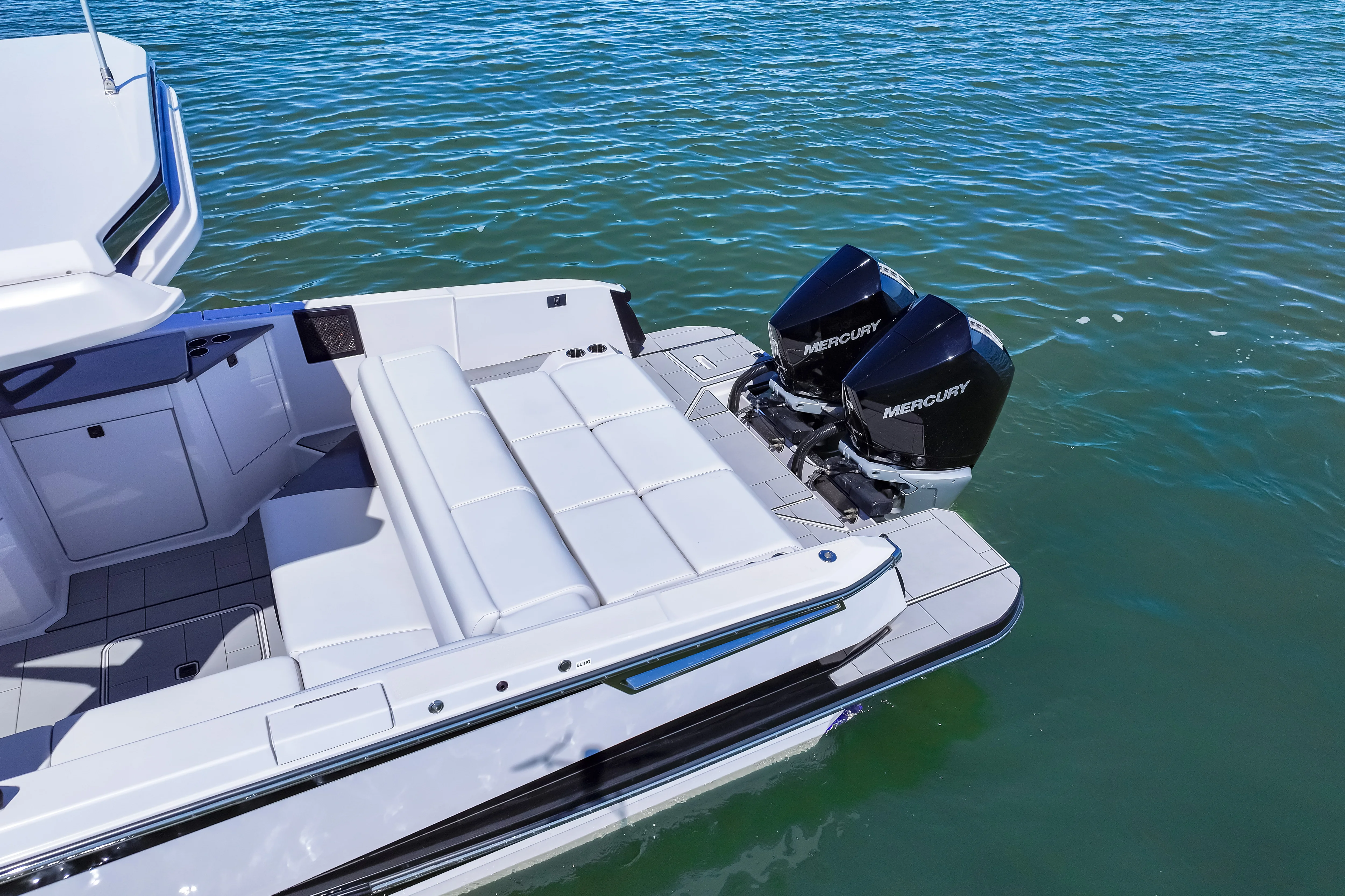 2024 Aviara AV32 Outboard Image Thumbnail #17