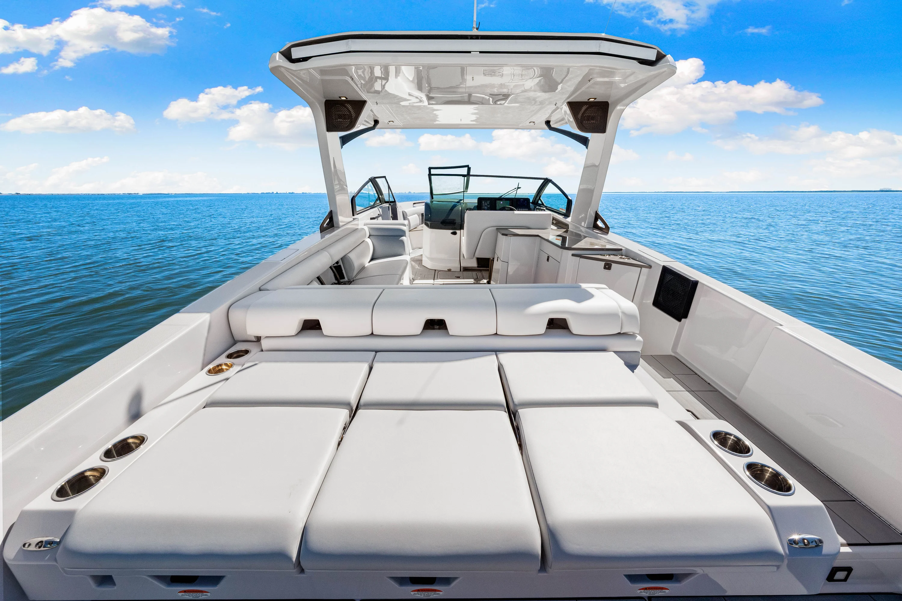 2024 Aviara AV32 Outboard Image Thumbnail #37