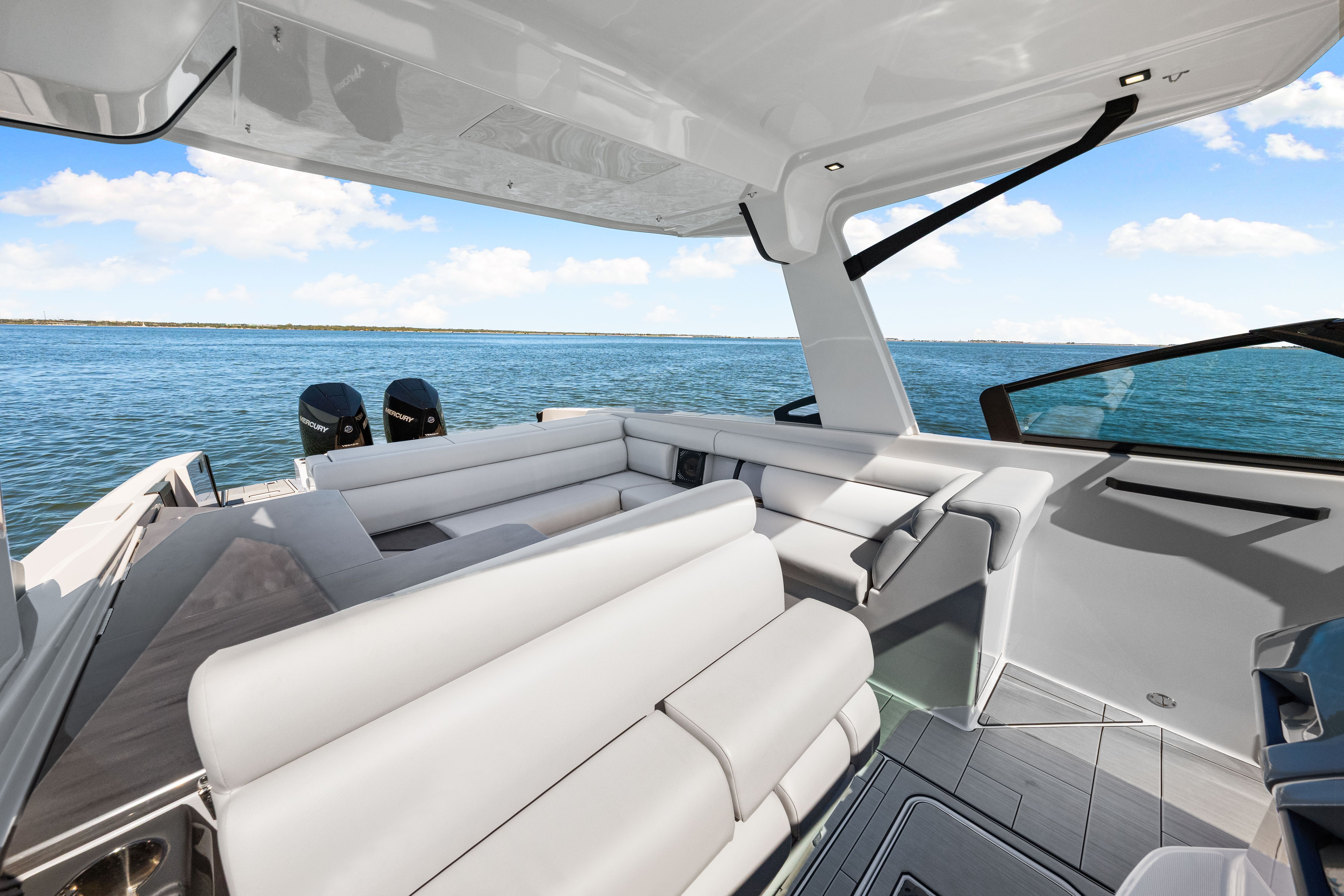 2024 Aviara AV32 Outboard Image Thumbnail #52