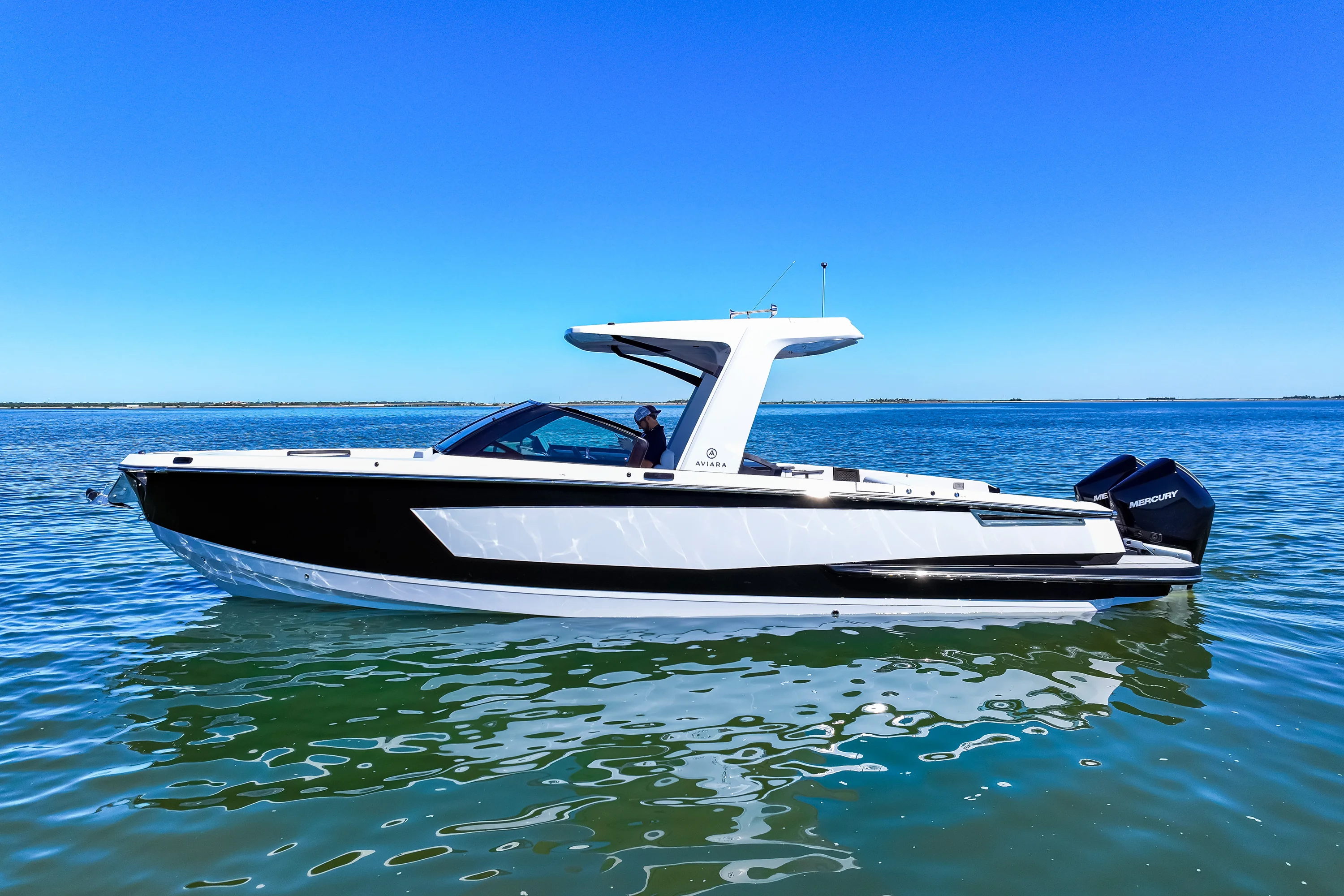 2024 Aviara AV32 Outboard Image Thumbnail #7