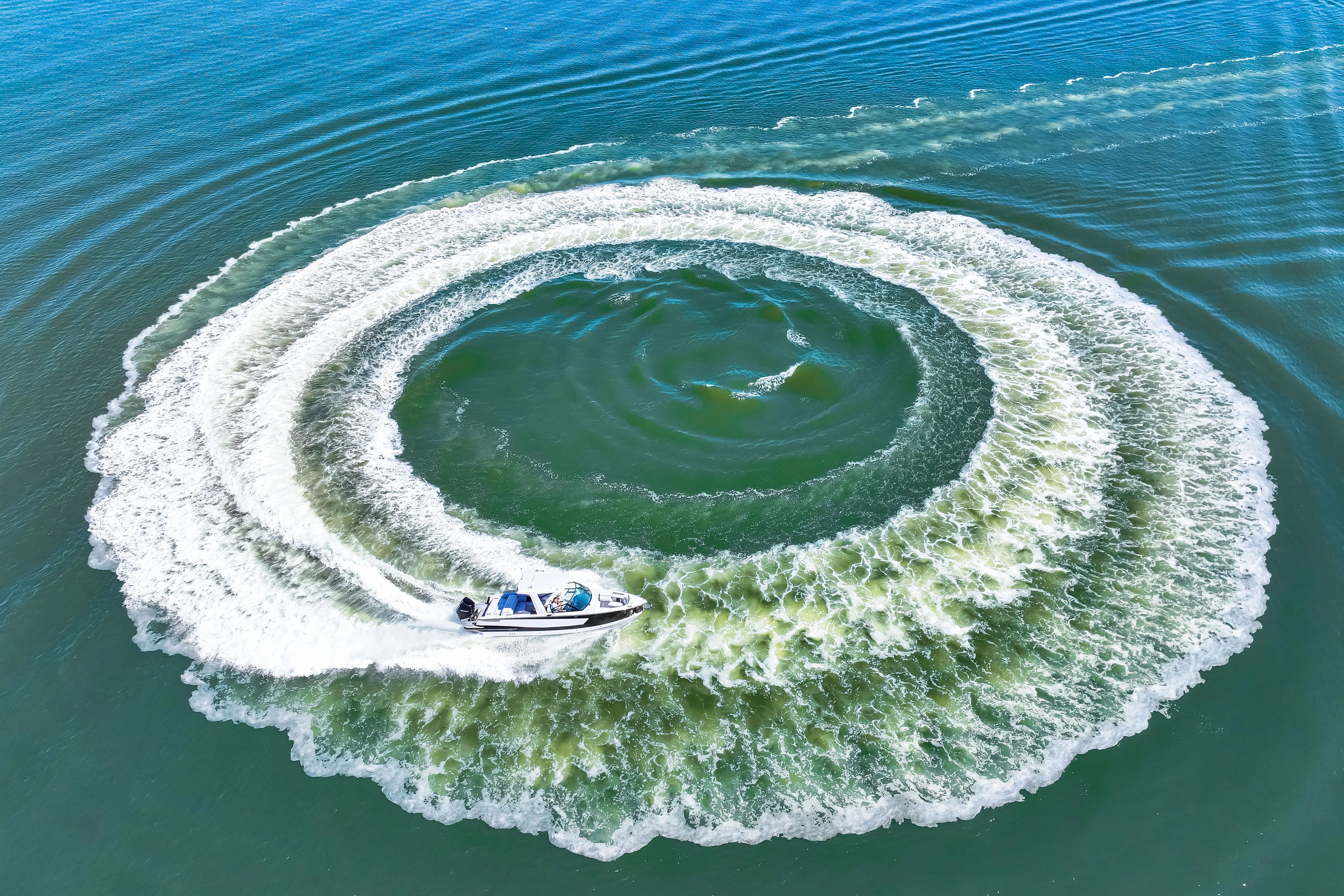 2024 Aviara AV32 Outboard Image Thumbnail #34