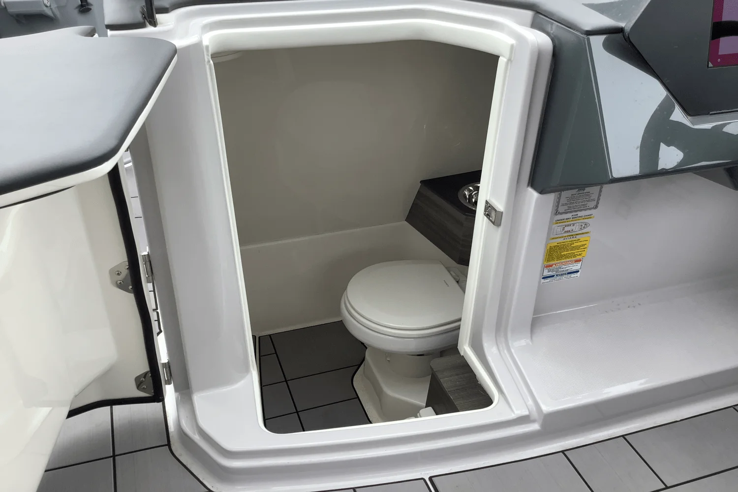 2024 Aviara AV28 Surf Image Thumbnail #20