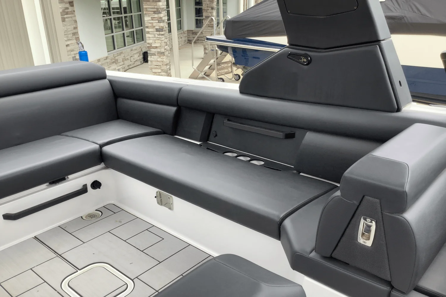 2024 Aviara AV28 Surf Image Thumbnail #11