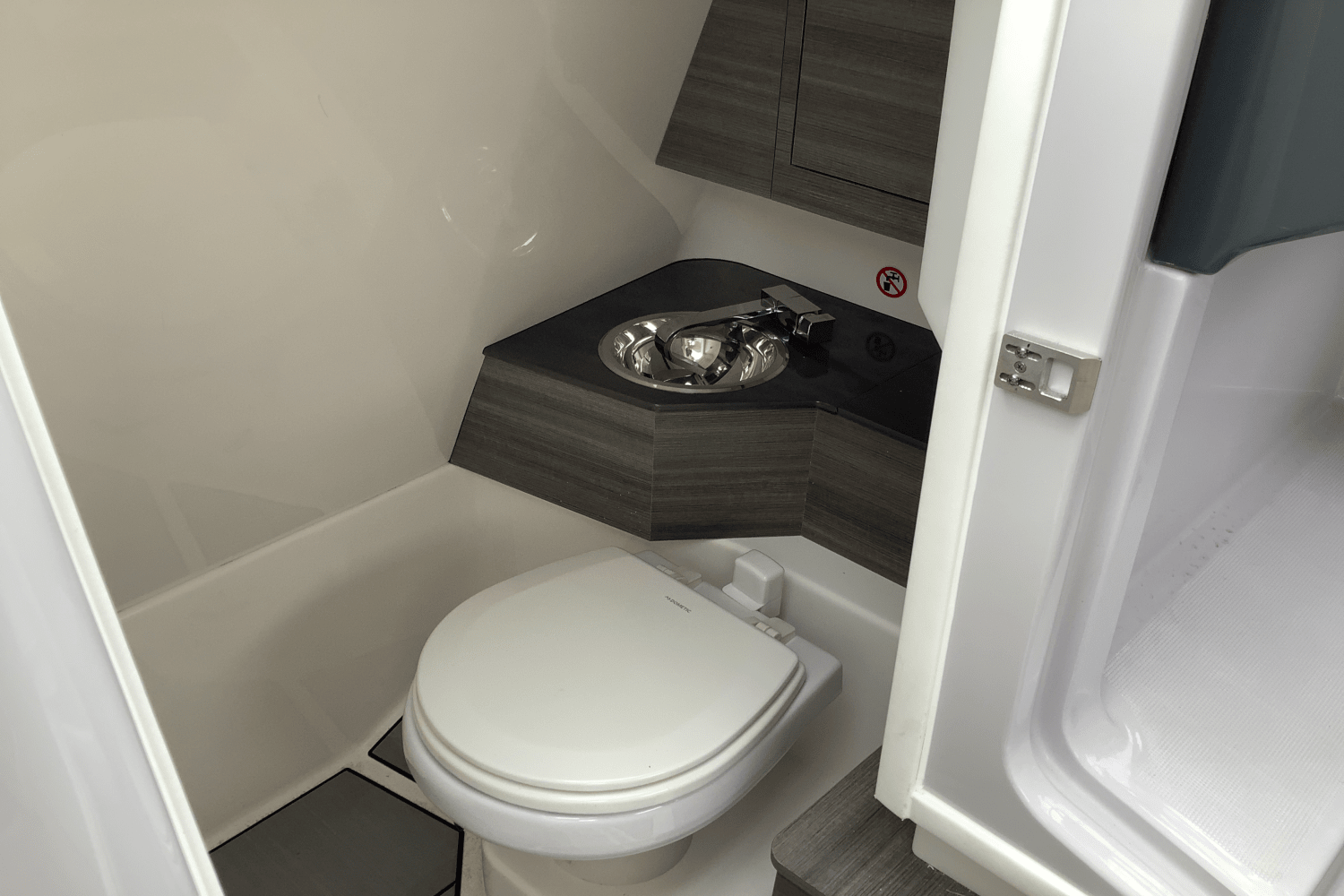 2024 Aviara AV28 Surf Image Thumbnail #21