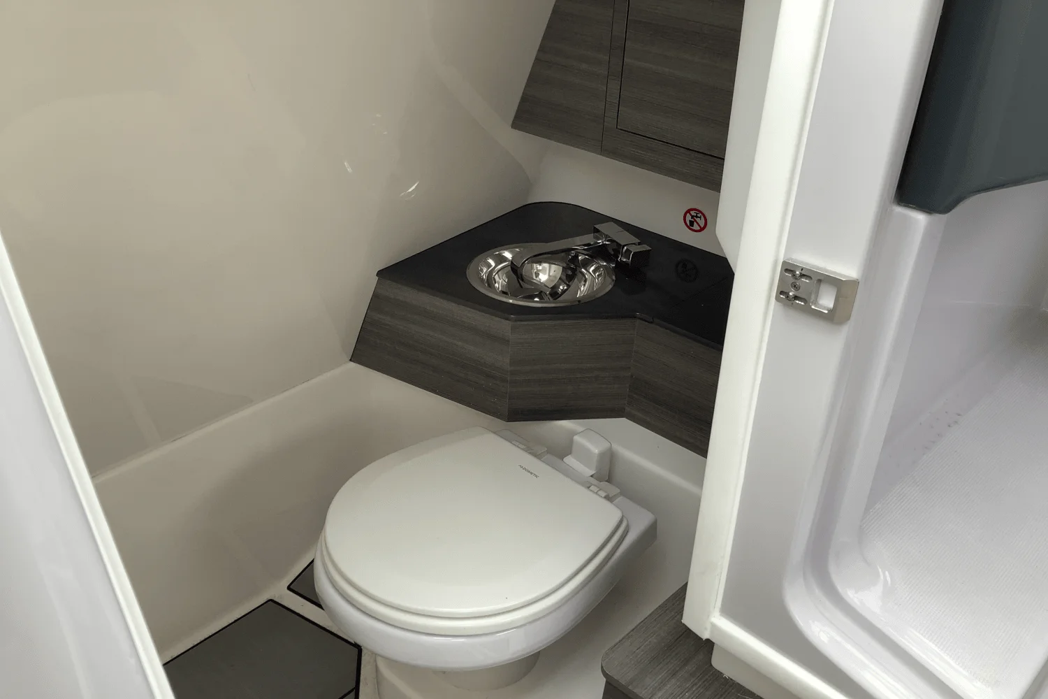 2024 Aviara AV28 Surf Image Thumbnail #21