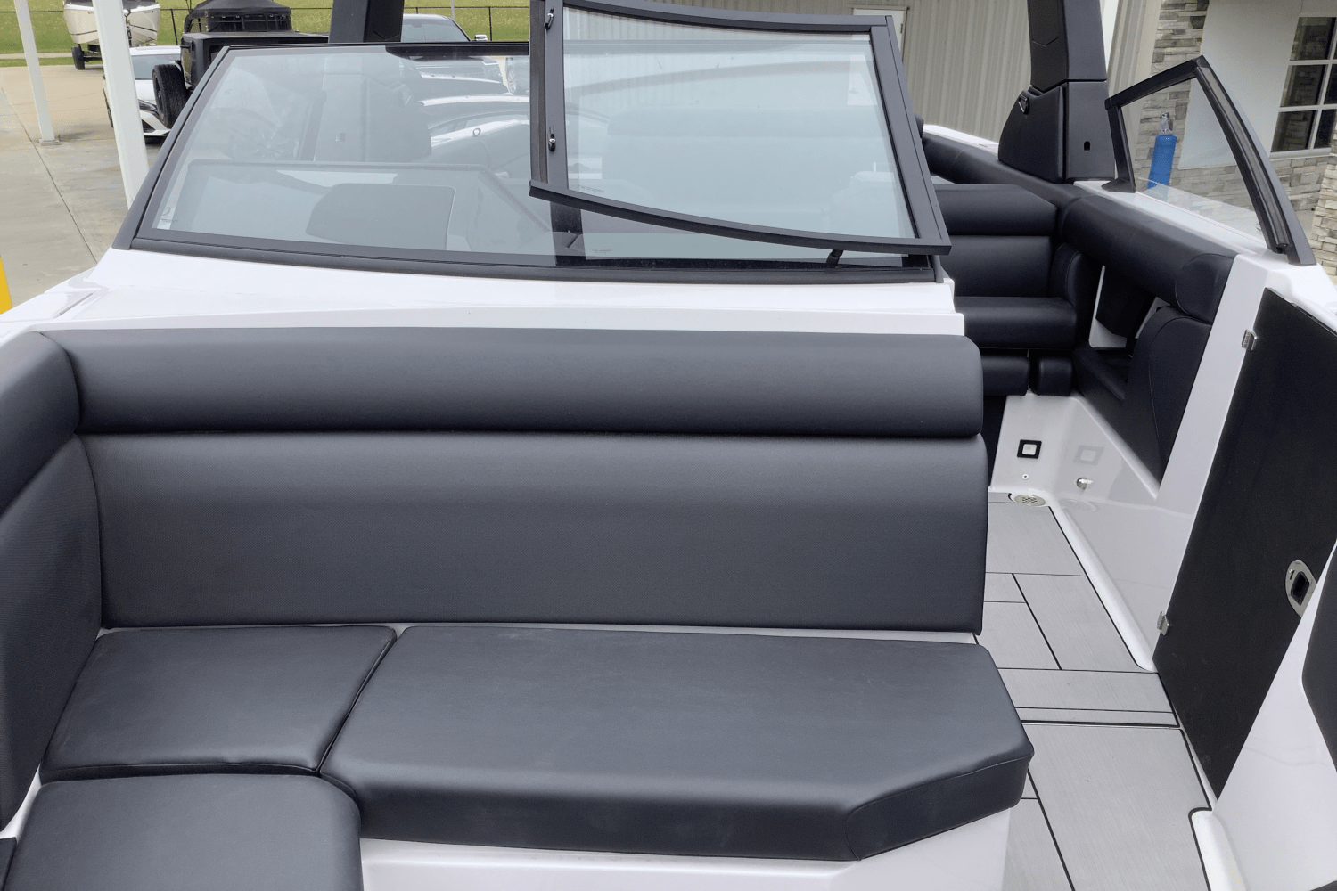 2024 Aviara AV28 Surf Image Thumbnail #24