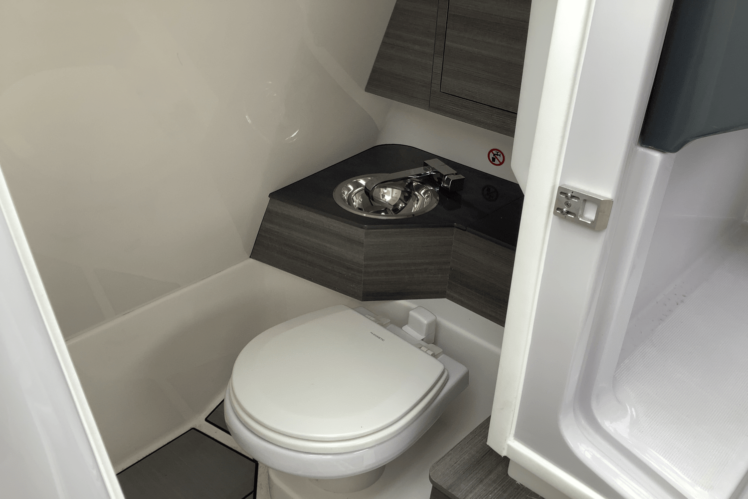 2024 Aviara AV28 Surf Image Thumbnail #21