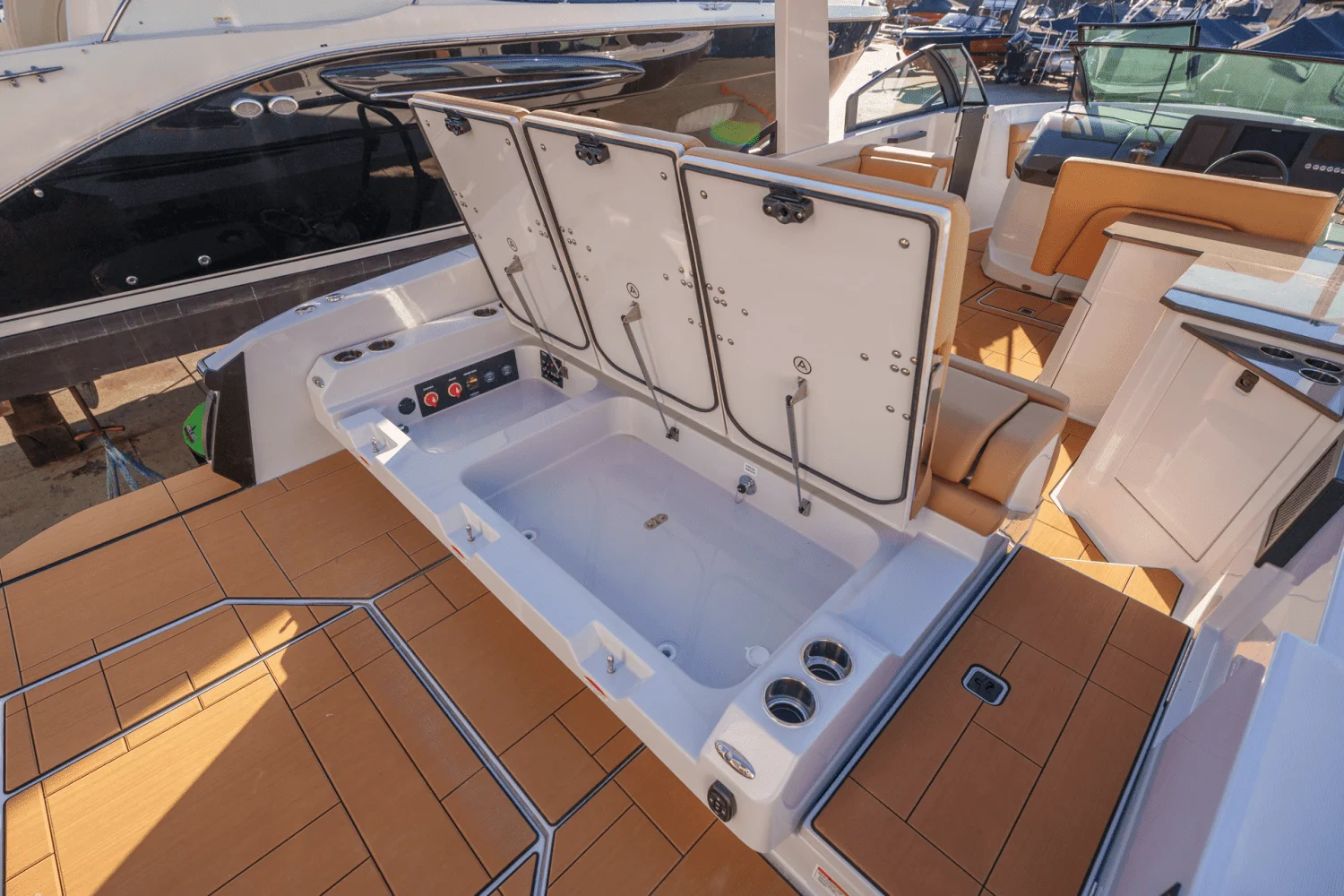 2024 Aviara AV32 Image Thumbnail #10