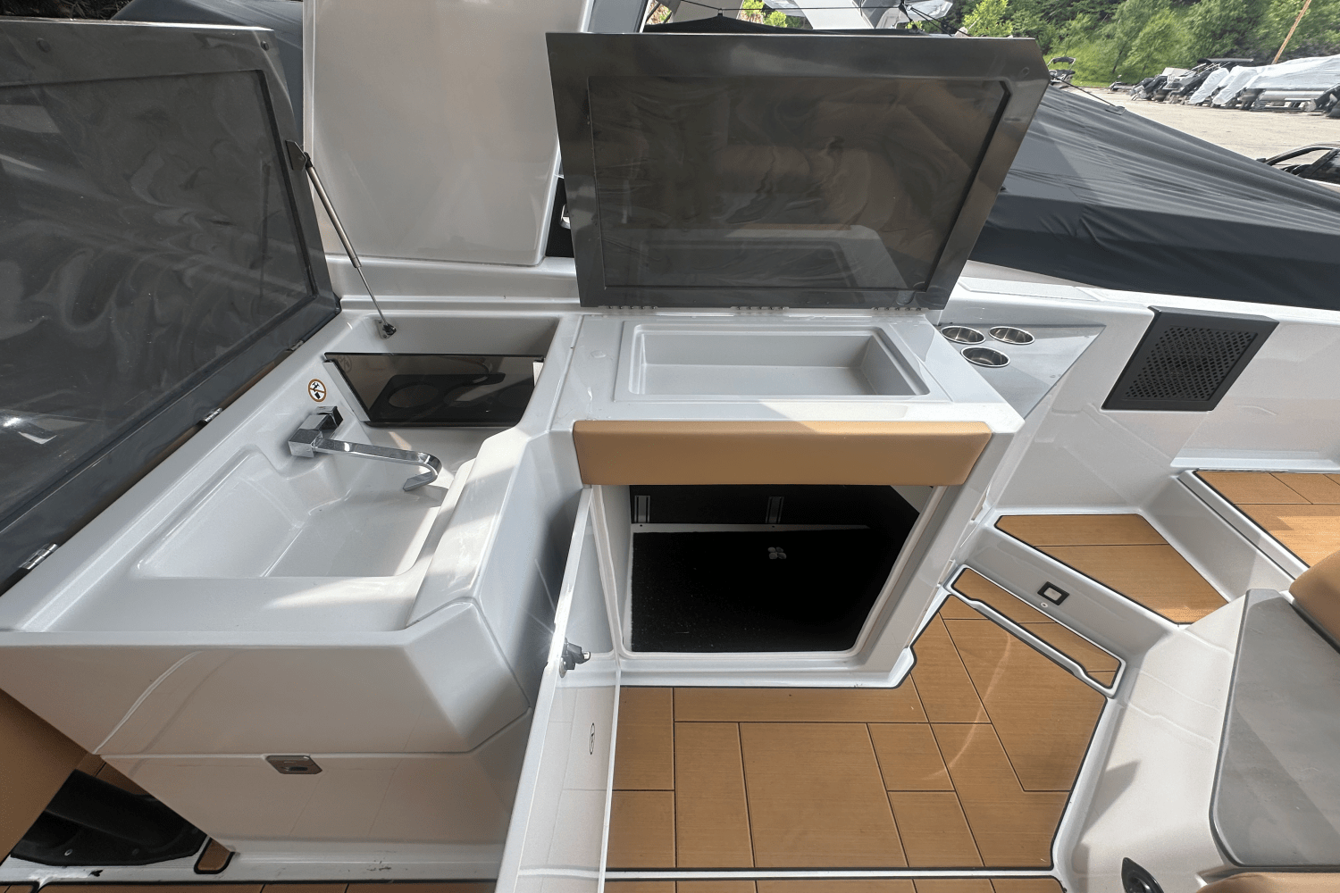 2024 Aviara AV32 Image Thumbnail #23