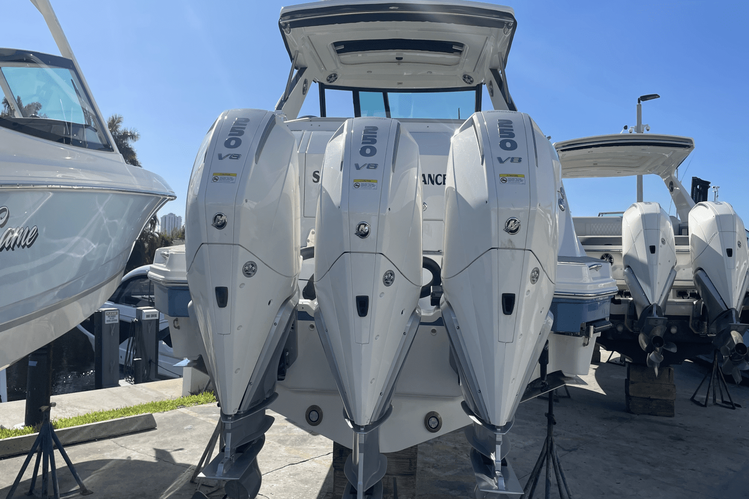 2024 Sea Ray Sundancer 320 Outboard Image Thumbnail #2