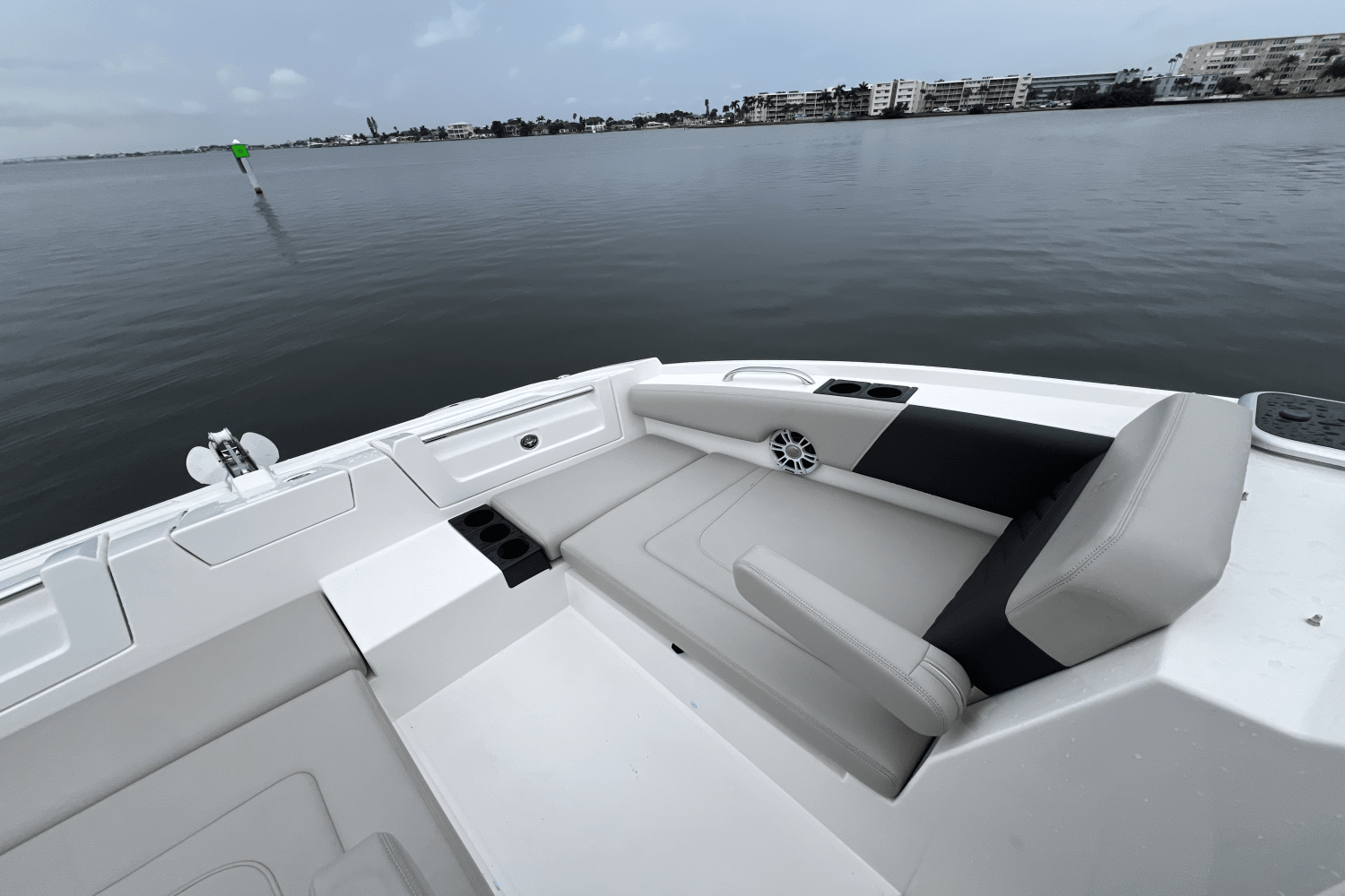 2025 Aquila 32 Image Thumbnail #12