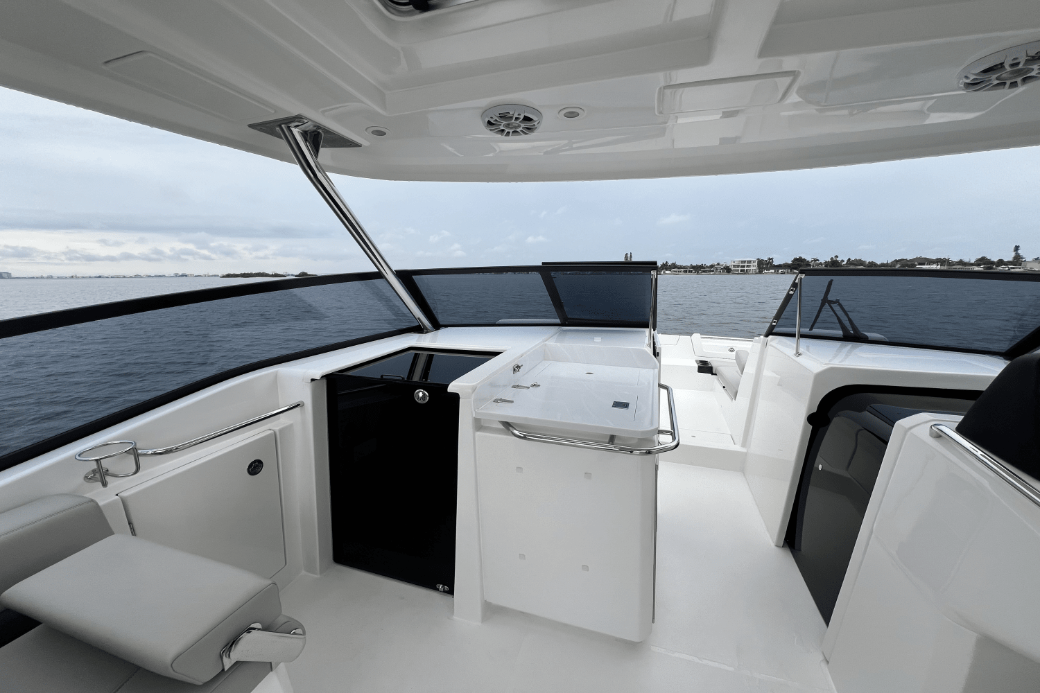 2025 Aquila 32 Image Thumbnail #15