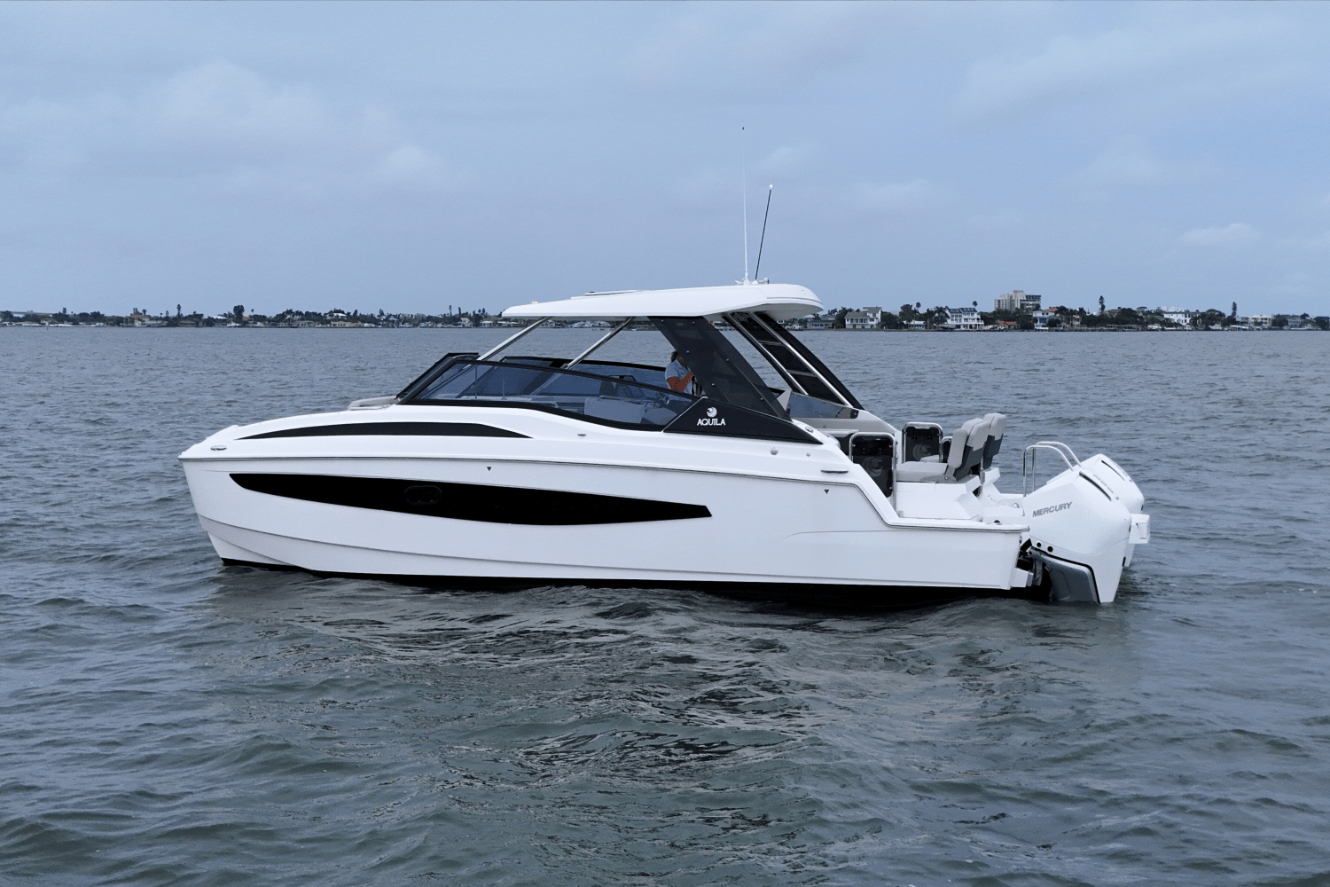 2025 Aquila 32 Image Thumbnail #4