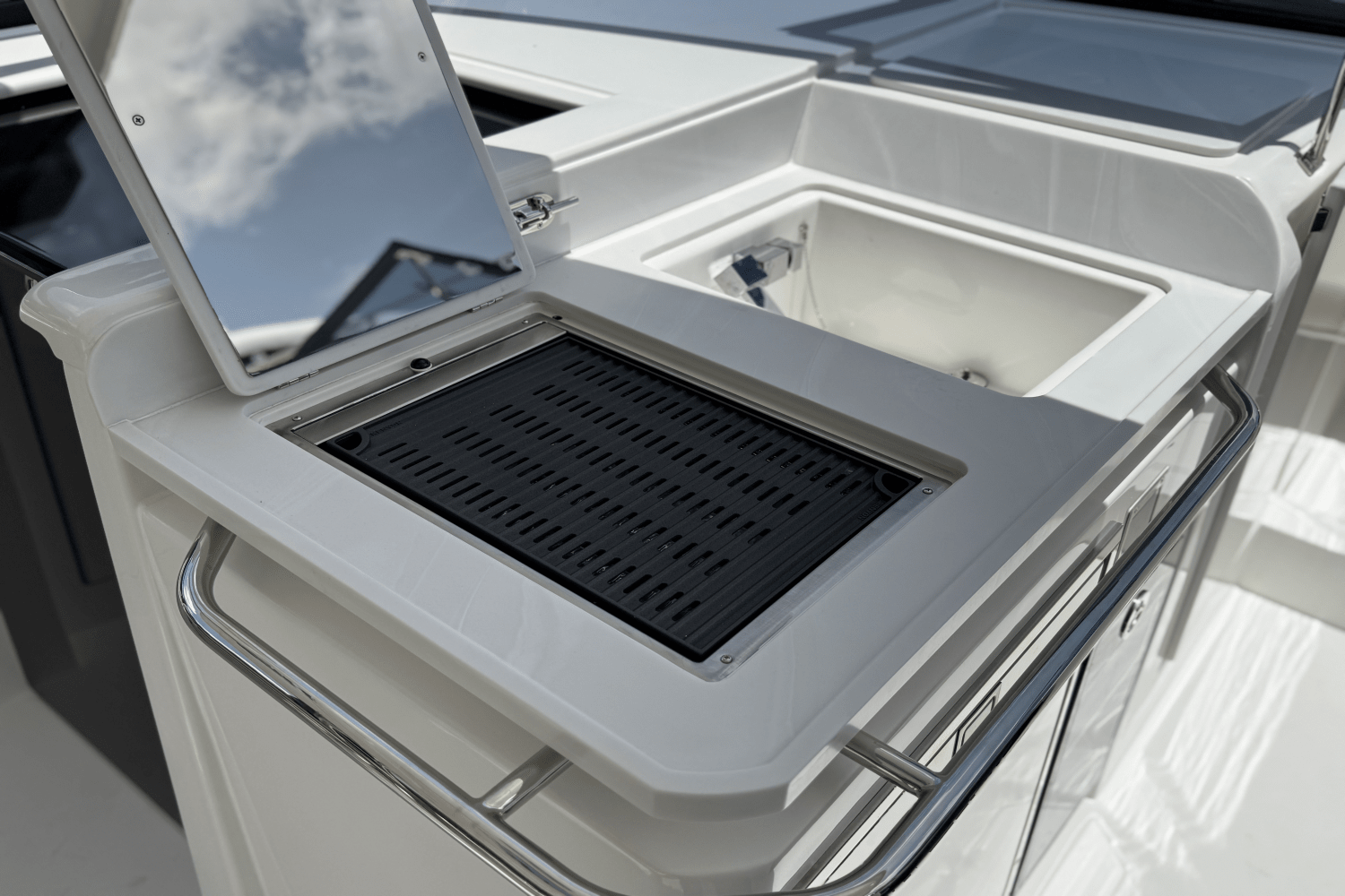 2025 Aquila 32 Image Thumbnail #28