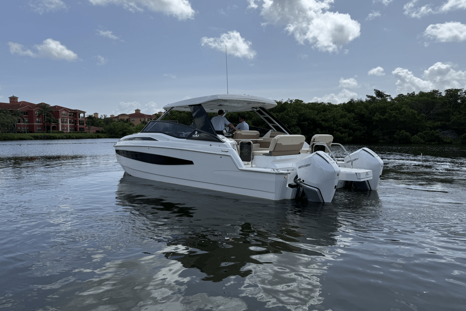 2025 Aquila 32 Image Thumbnail #5