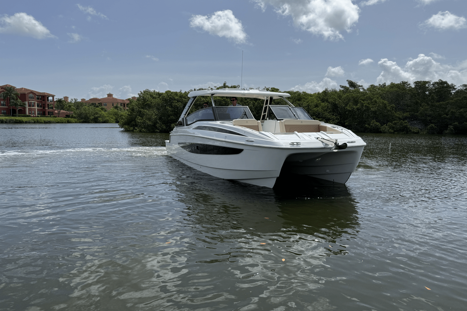 2025 Aquila 32 Image Thumbnail #10