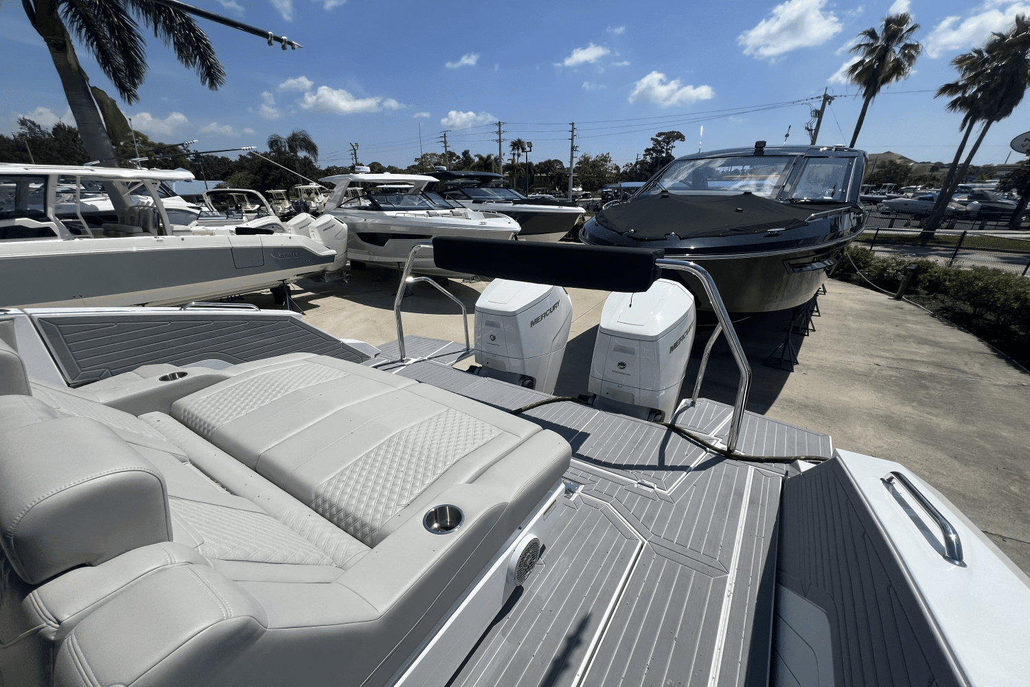 2024 Cruisers Yachts 42 GLS Outboard Image Thumbnail #22