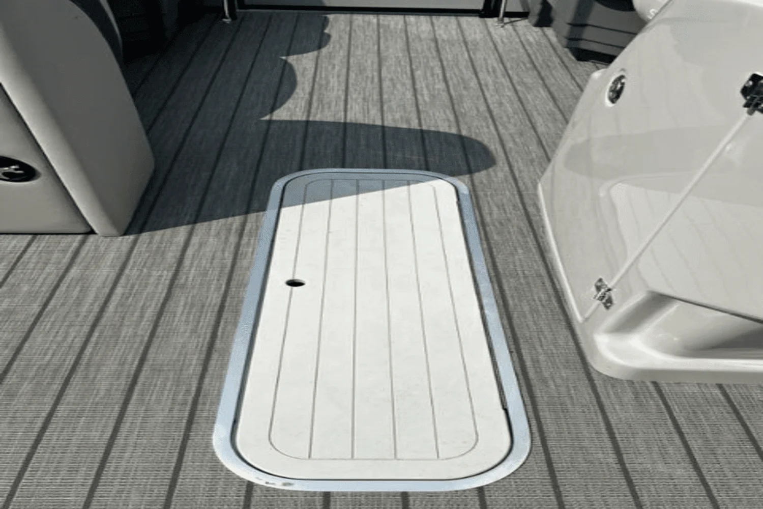 2024 Sylvan L5 Image Thumbnail #11