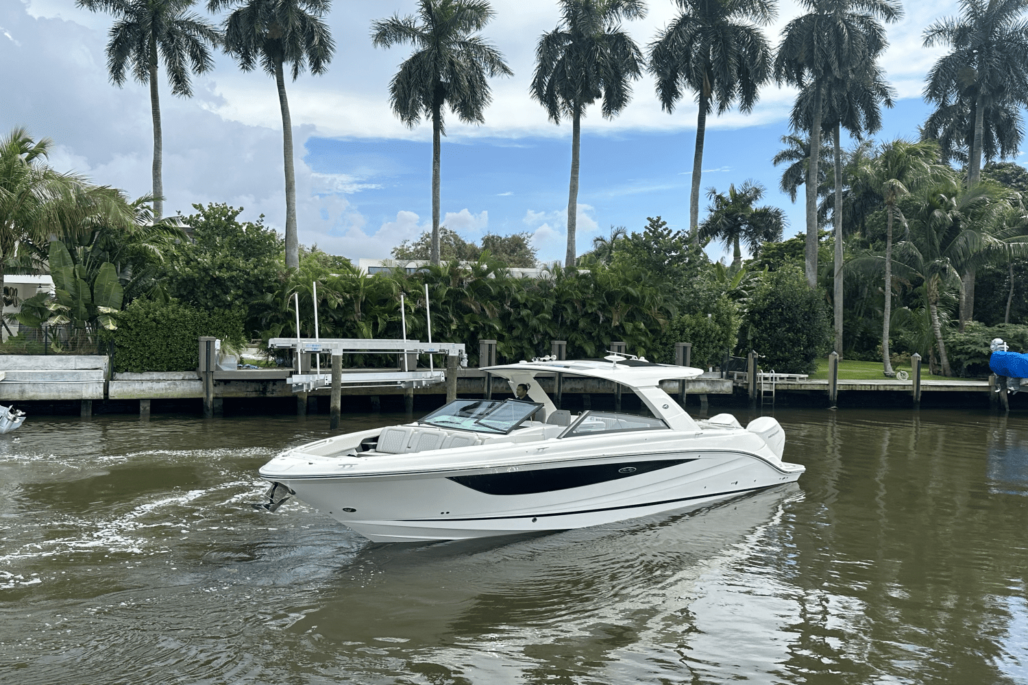 2024 Sea Ray 400 SLX Outboard Image Thumbnail #10