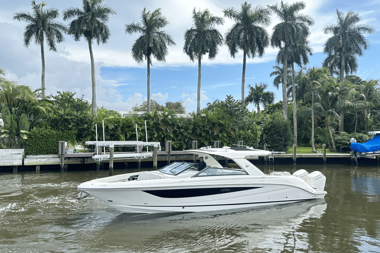 2024 Sea Ray 400 SLX Outboard Image Thumbnail #9