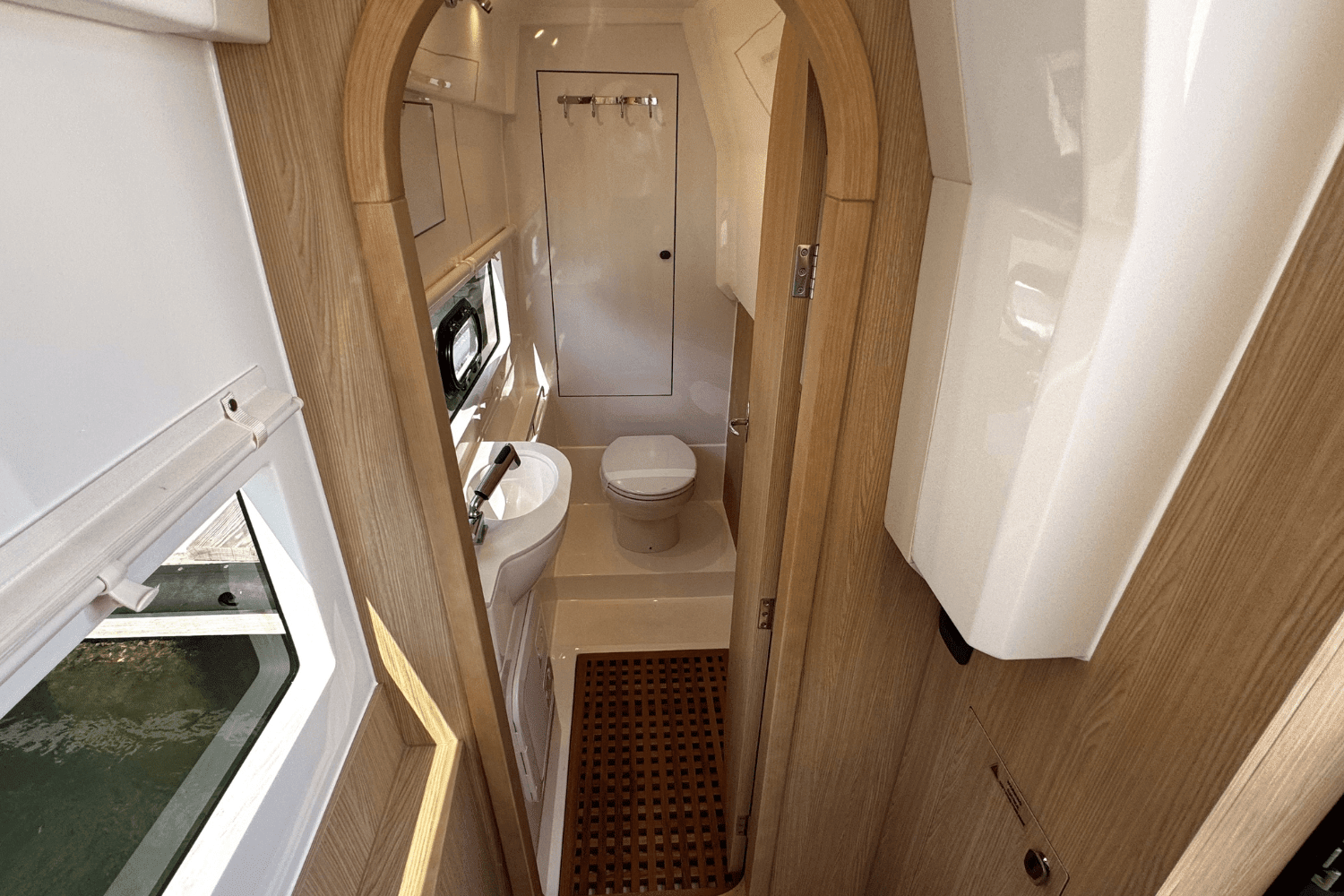 2025 Aquila 36 Sport Image Thumbnail #24
