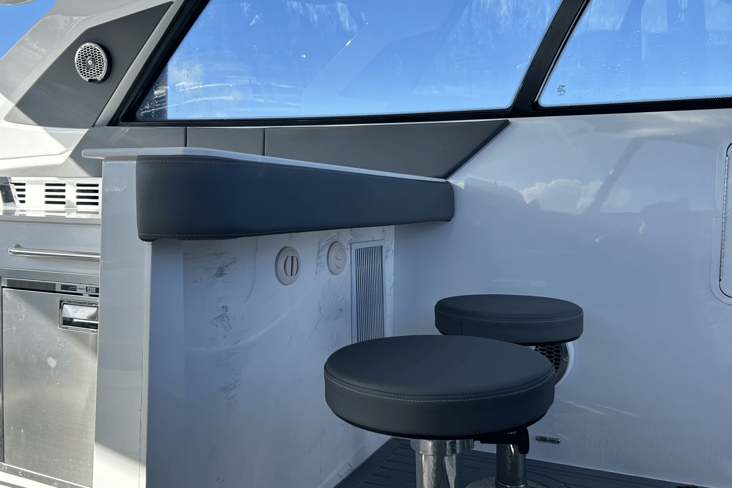 2021 Cruisers Yachts
                                                             42 GLS Outboard Image Thumbnail #12
